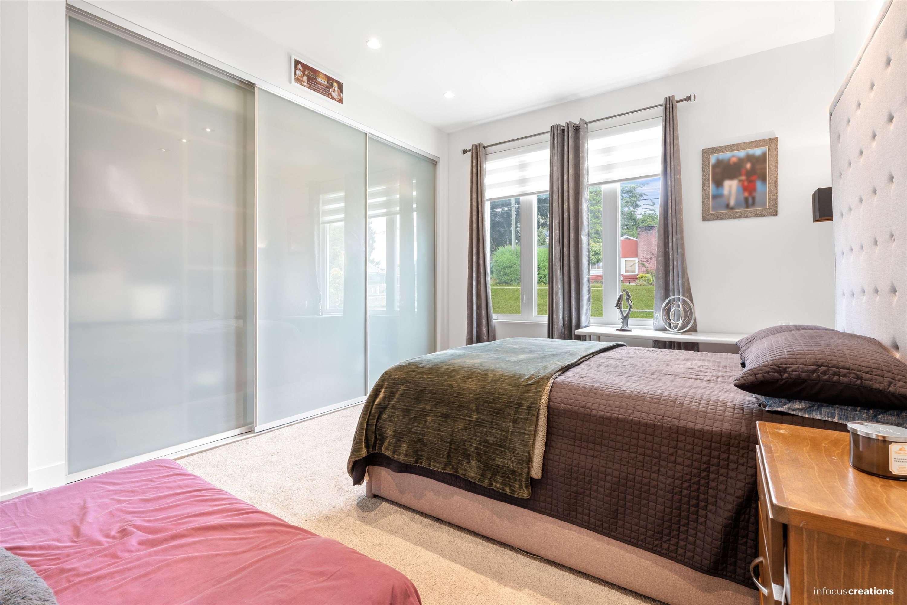 









10078


Mary

Drive,
Surrey,




BC
V3V 3B7

