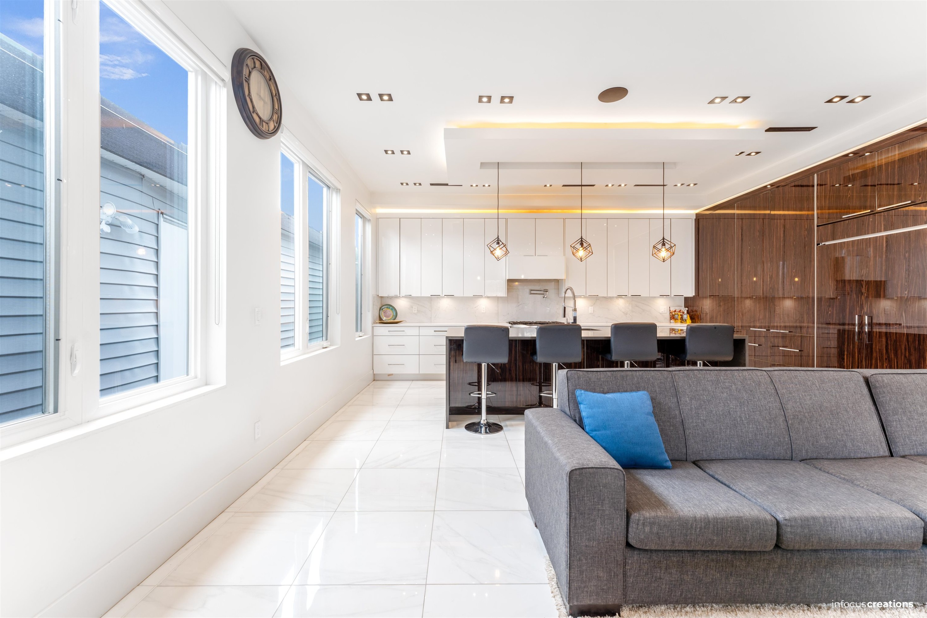 









10078


Mary

Drive,
Surrey,




BC
V3V 3B7

