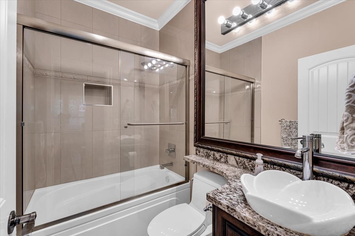 









11655


72

Avenue,
Delta,




BC
V4E 1Z2

