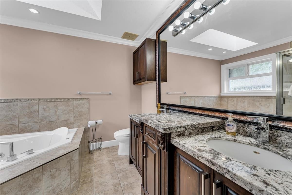 









11655


72

Avenue,
Delta,




BC
V4E 1Z2

