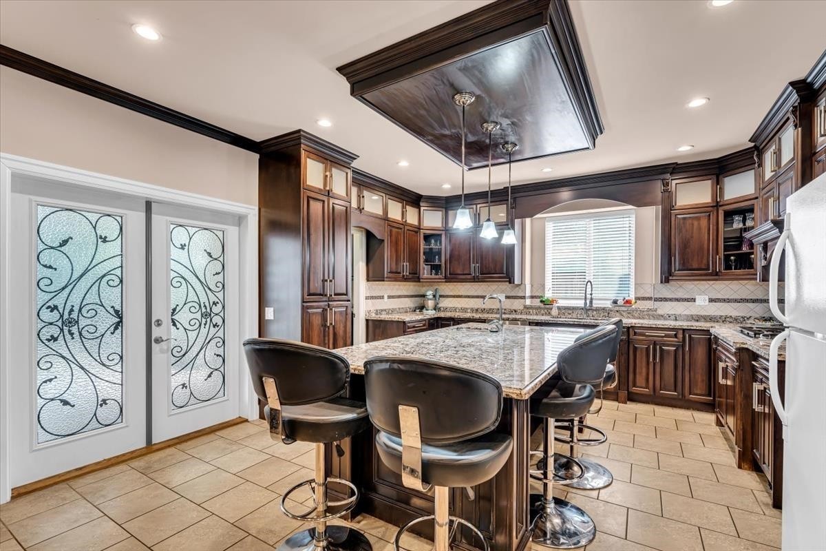 









11655


72

Avenue,
Delta,




BC
V4E 1Z2

