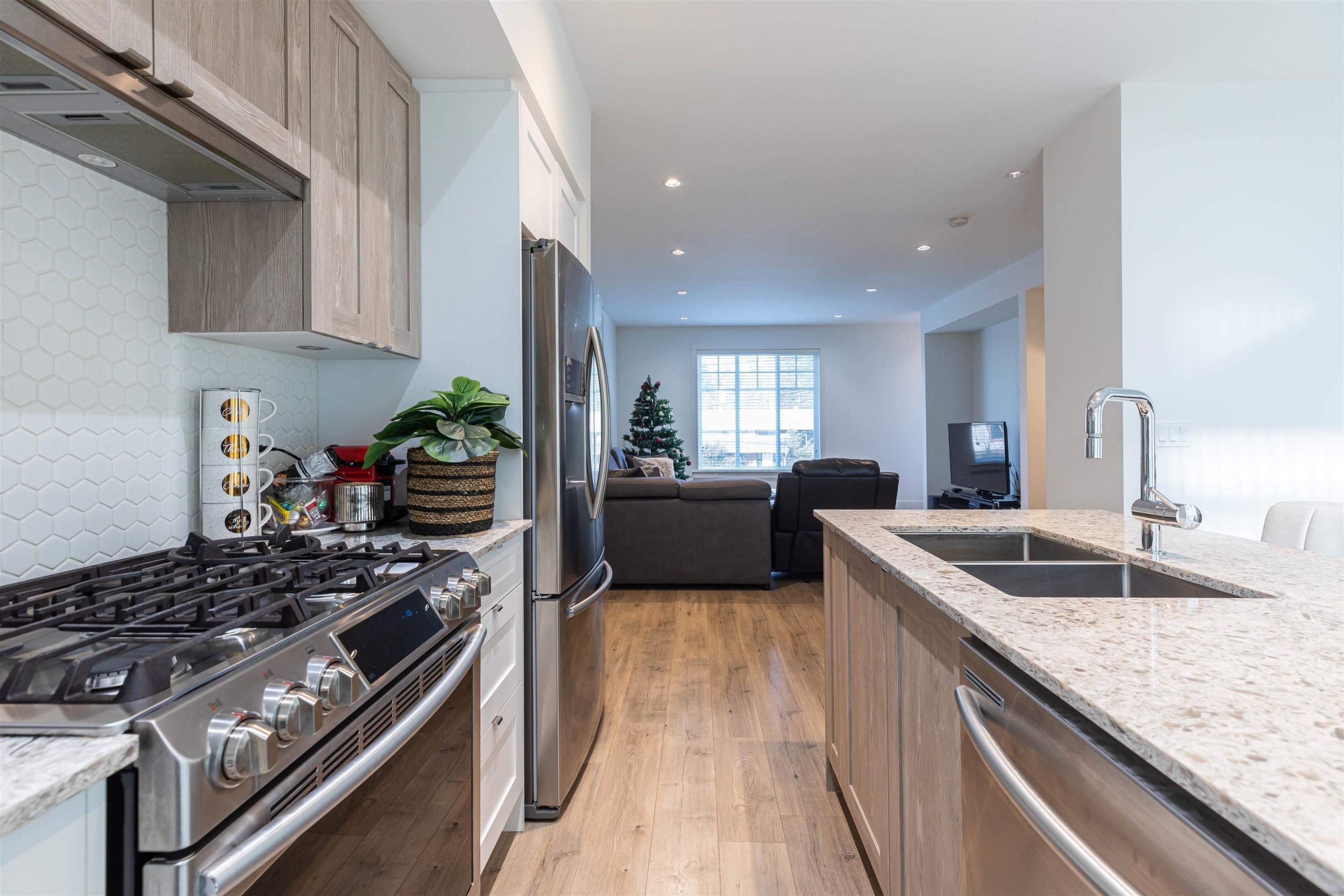 









11188


72

Avenue, 13,
Delta,




BC
V4E 0A5

