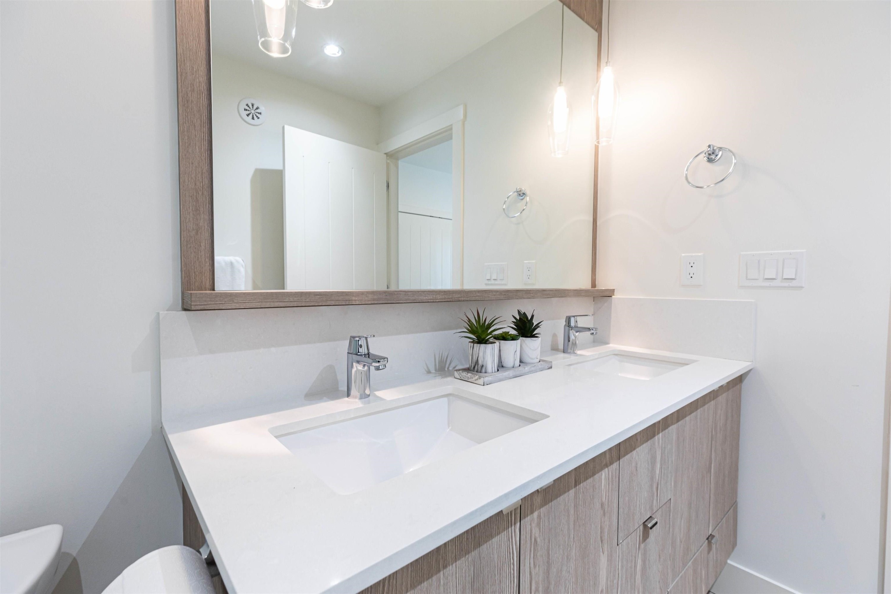 









11188


72

Avenue, 13,
Delta,




BC
V4E 0A5

