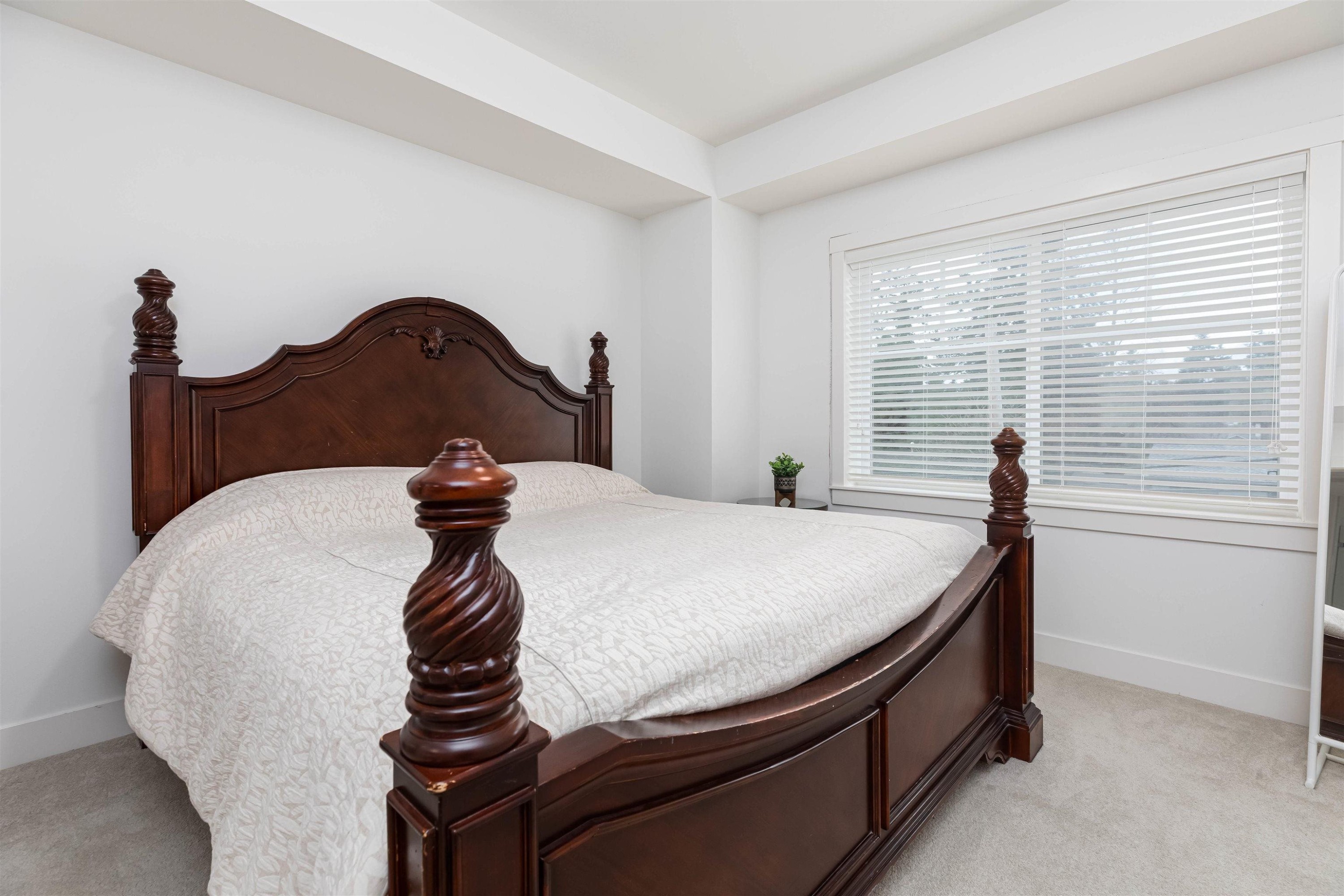 









11188


72

Avenue, 13,
Delta,




BC
V4E 0A5

