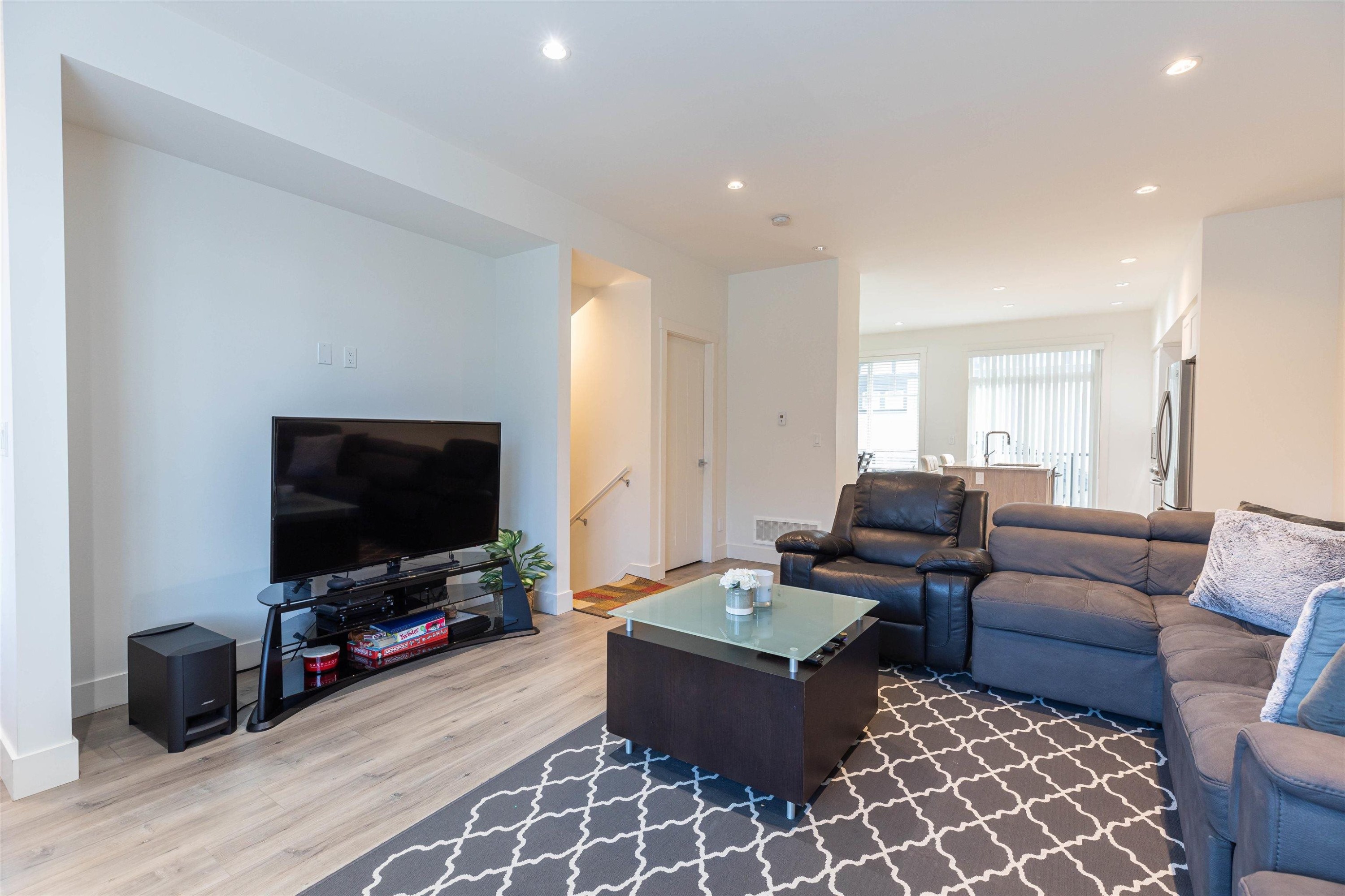 









11188


72

Avenue, 13,
Delta,




BC
V4E 0A5

