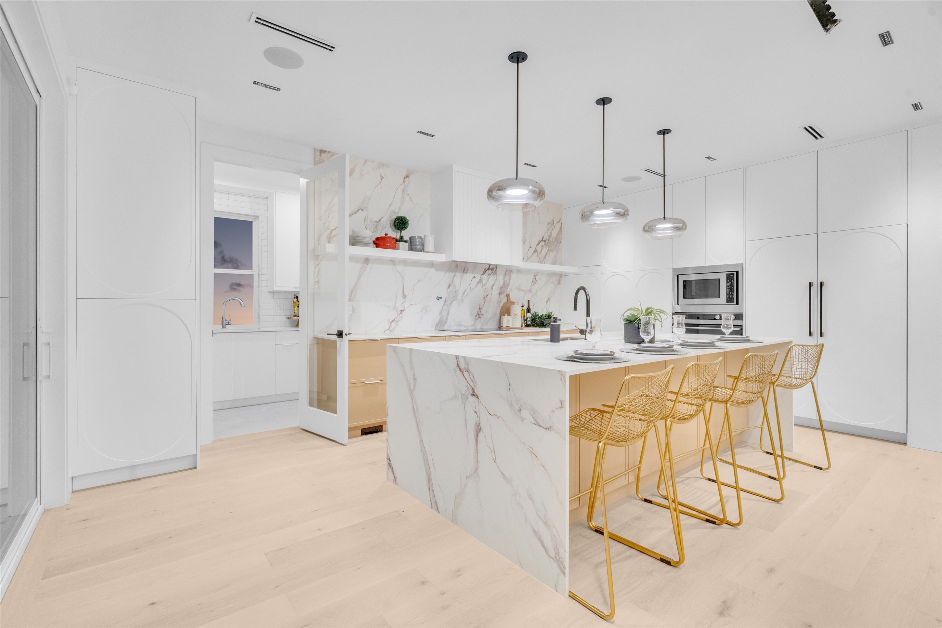 









20888


48

Avenue,
Langley,




BC
V3A 3L9

