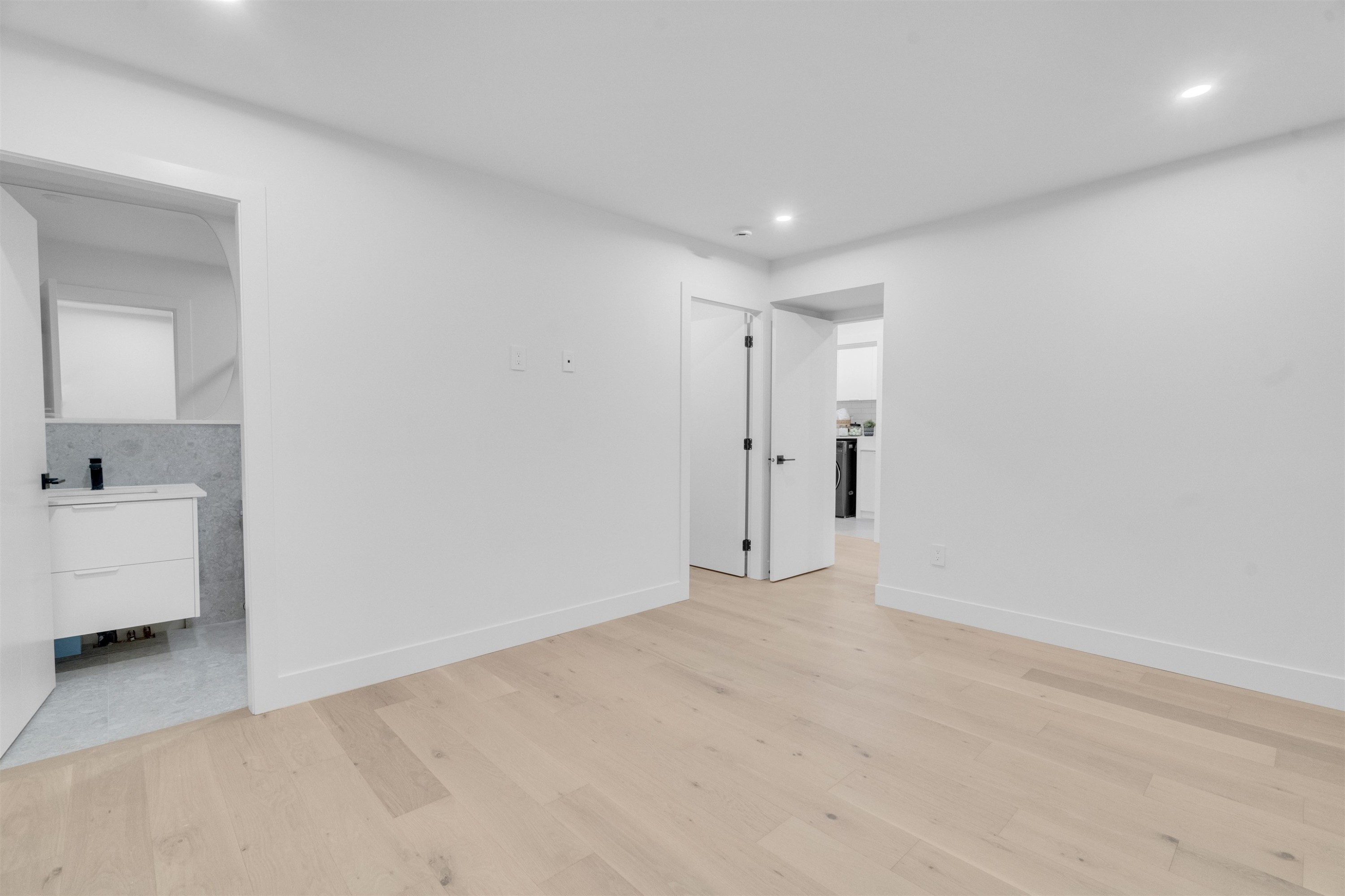 









20888


48

Avenue,
Langley,




BC
V3A 3L9

