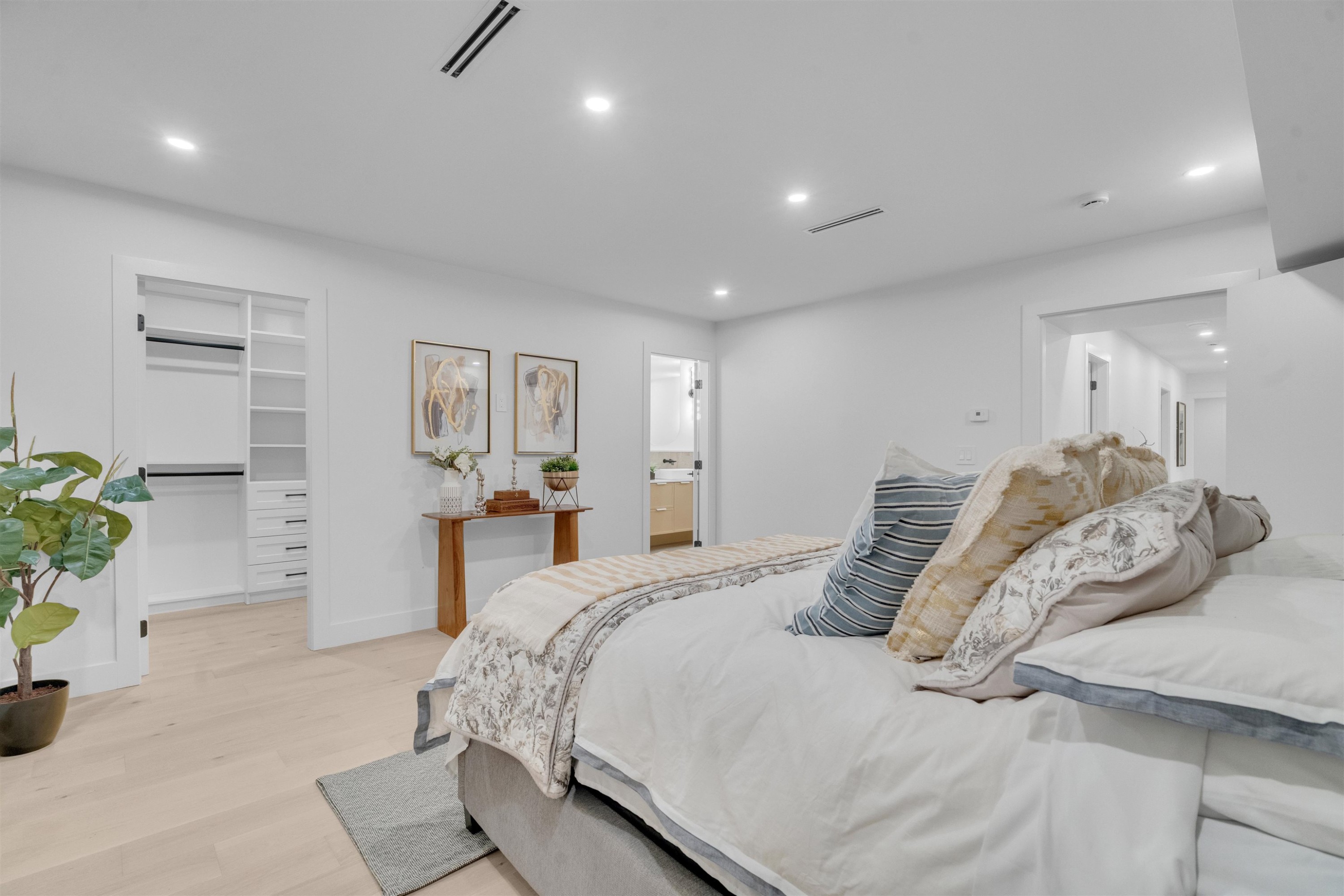 









20888


48

Avenue,
Langley,




BC
V3A 3L9

