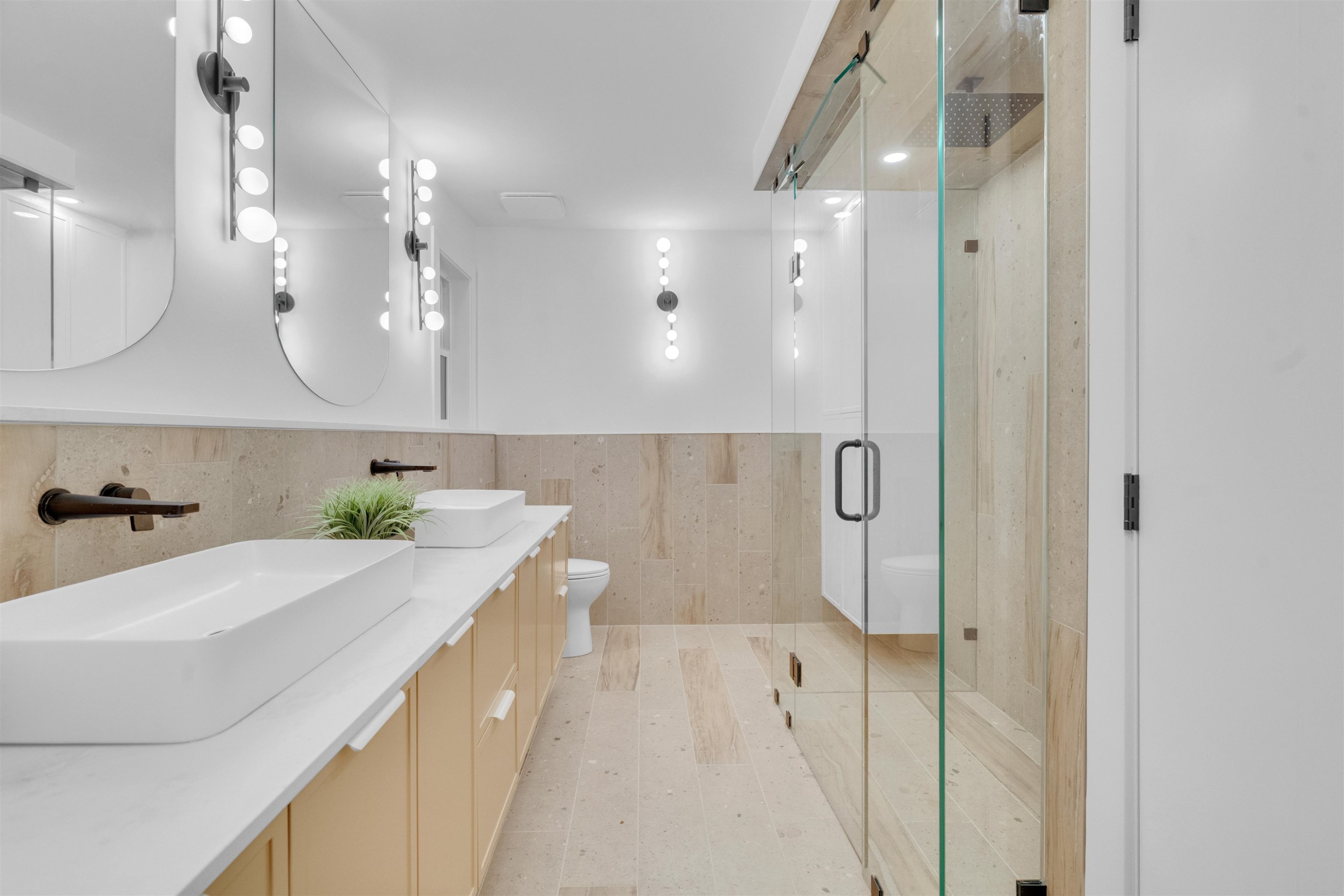 









20888


48

Avenue,
Langley,




BC
V3A 3L9

