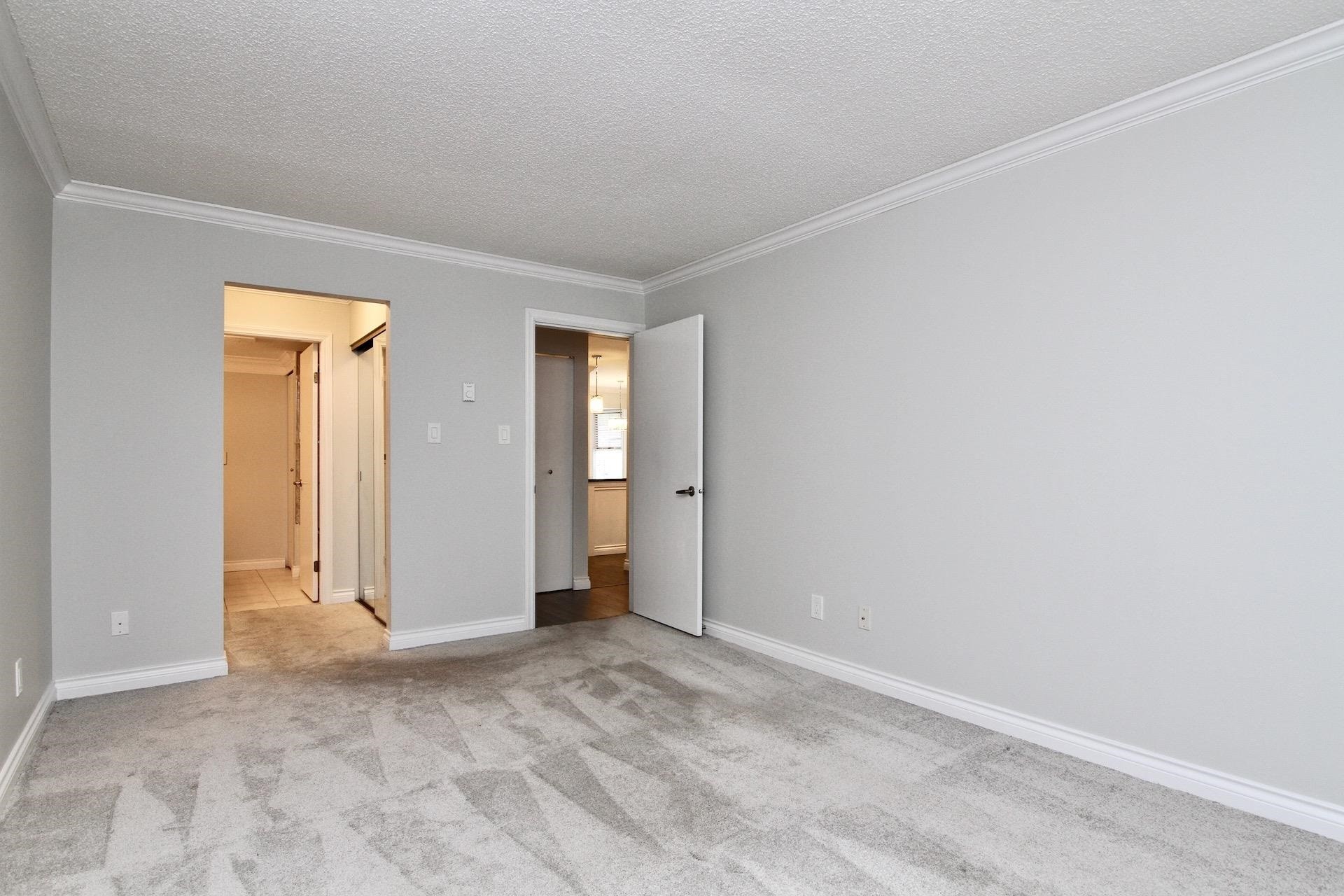 









6537


138

Street, 52,
Surrey,




BC
V3W 0C6

