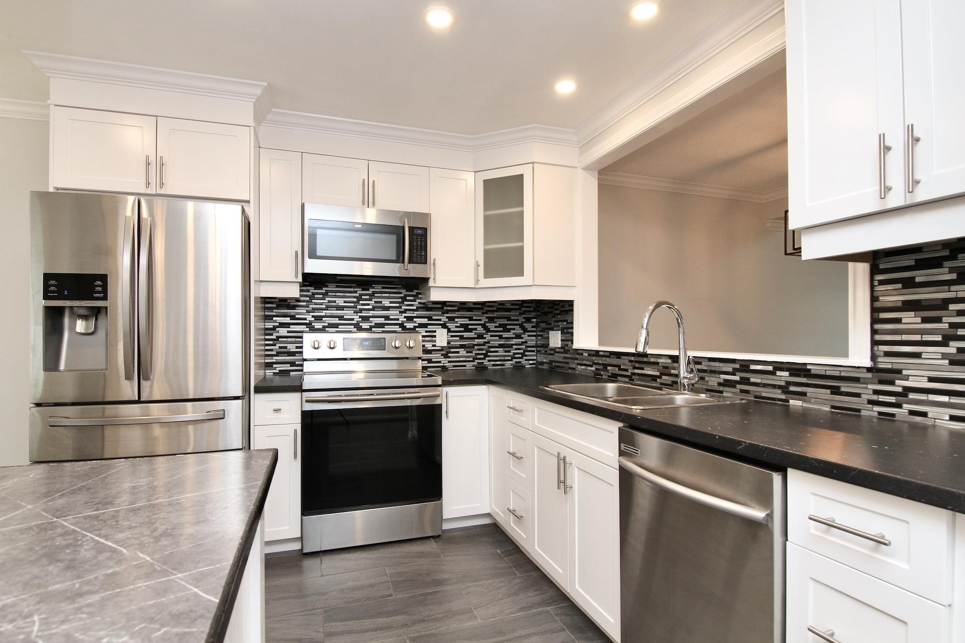 









6537


138

Street, 52,
Surrey,




BC
V3W 0C6

