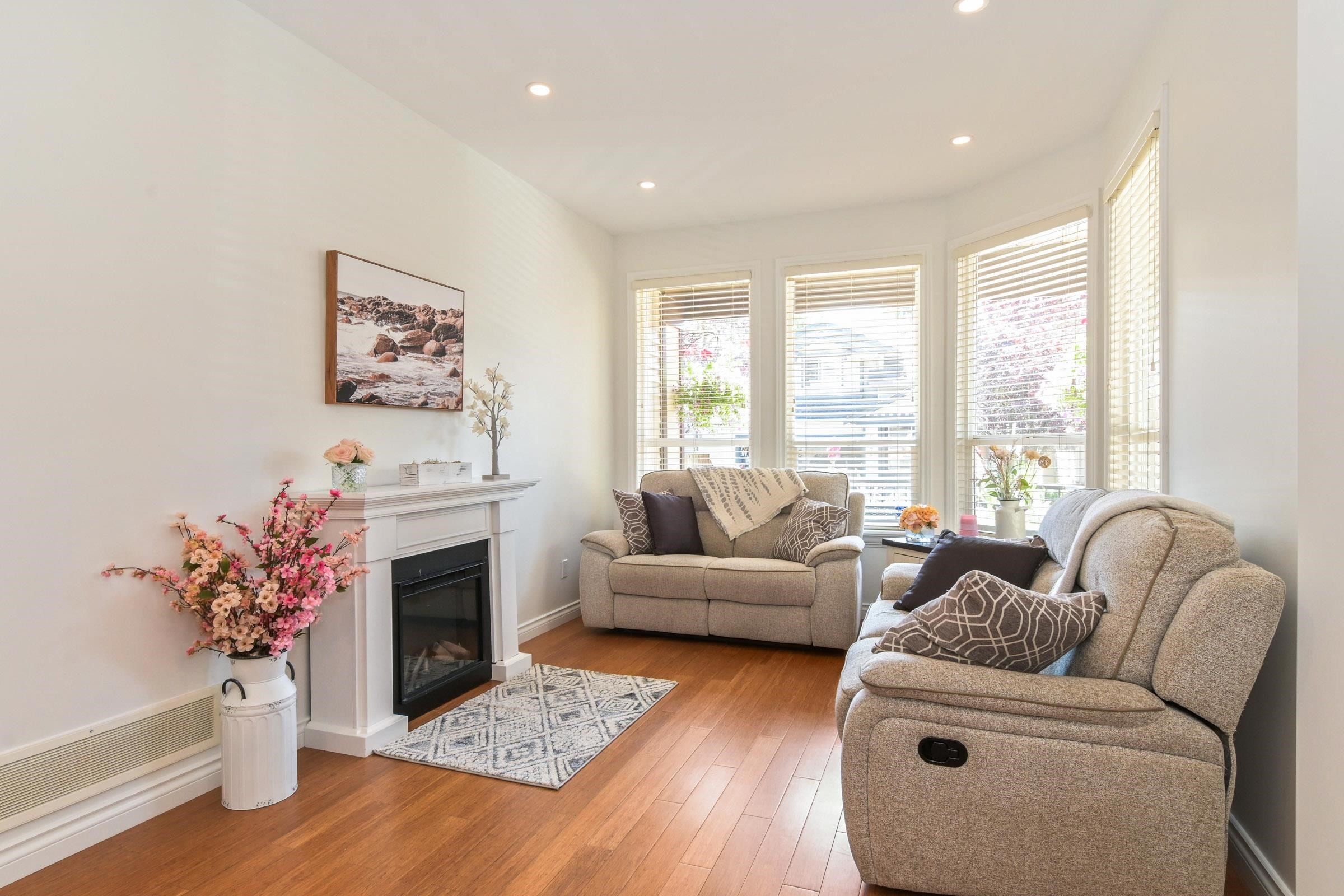 









21671


89a

Avenue,
Langley,




BC
V1M 4C6

