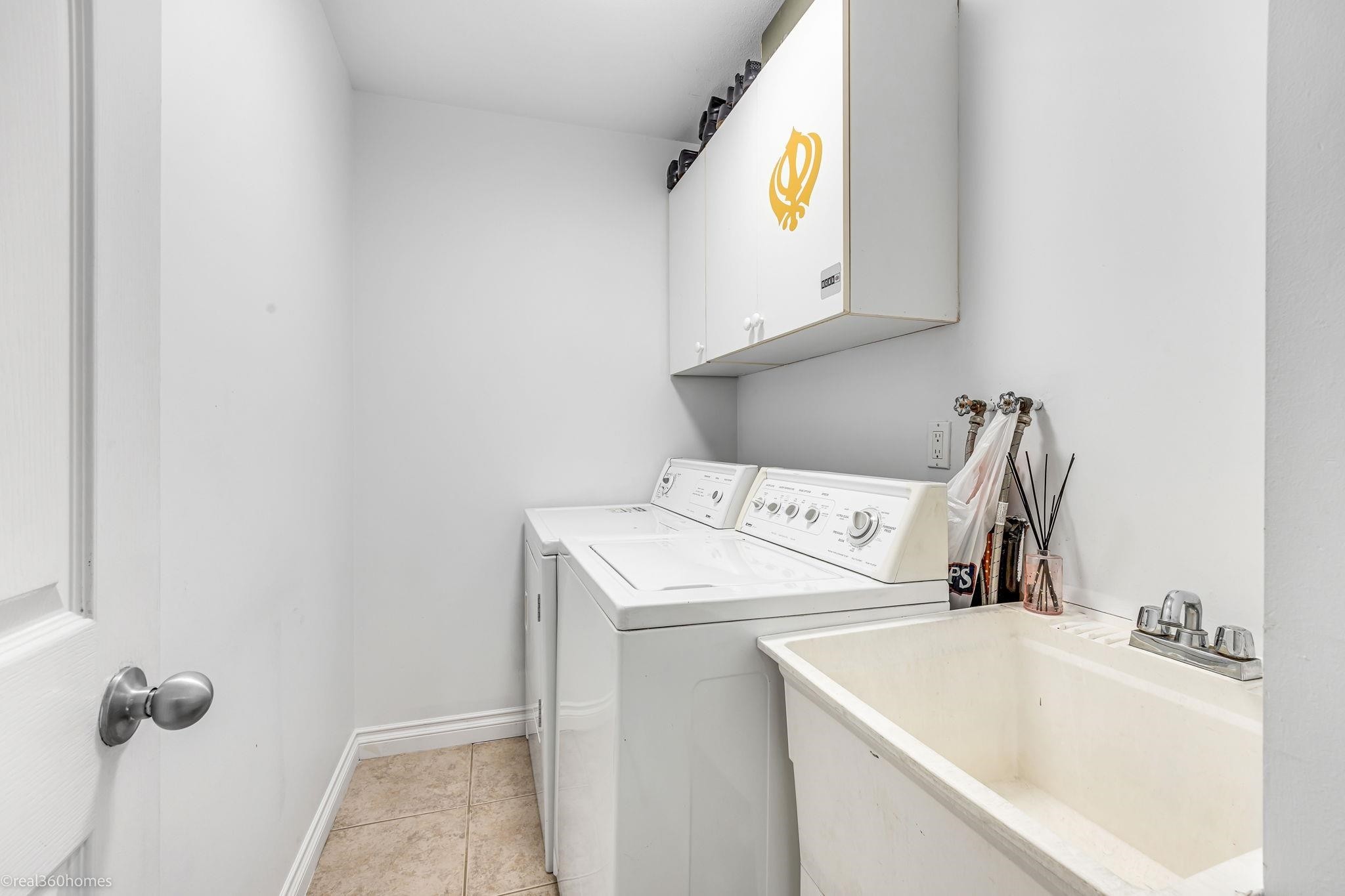 









14642


67a

Avenue,
Surrey,




BC
V3S 0Z4

