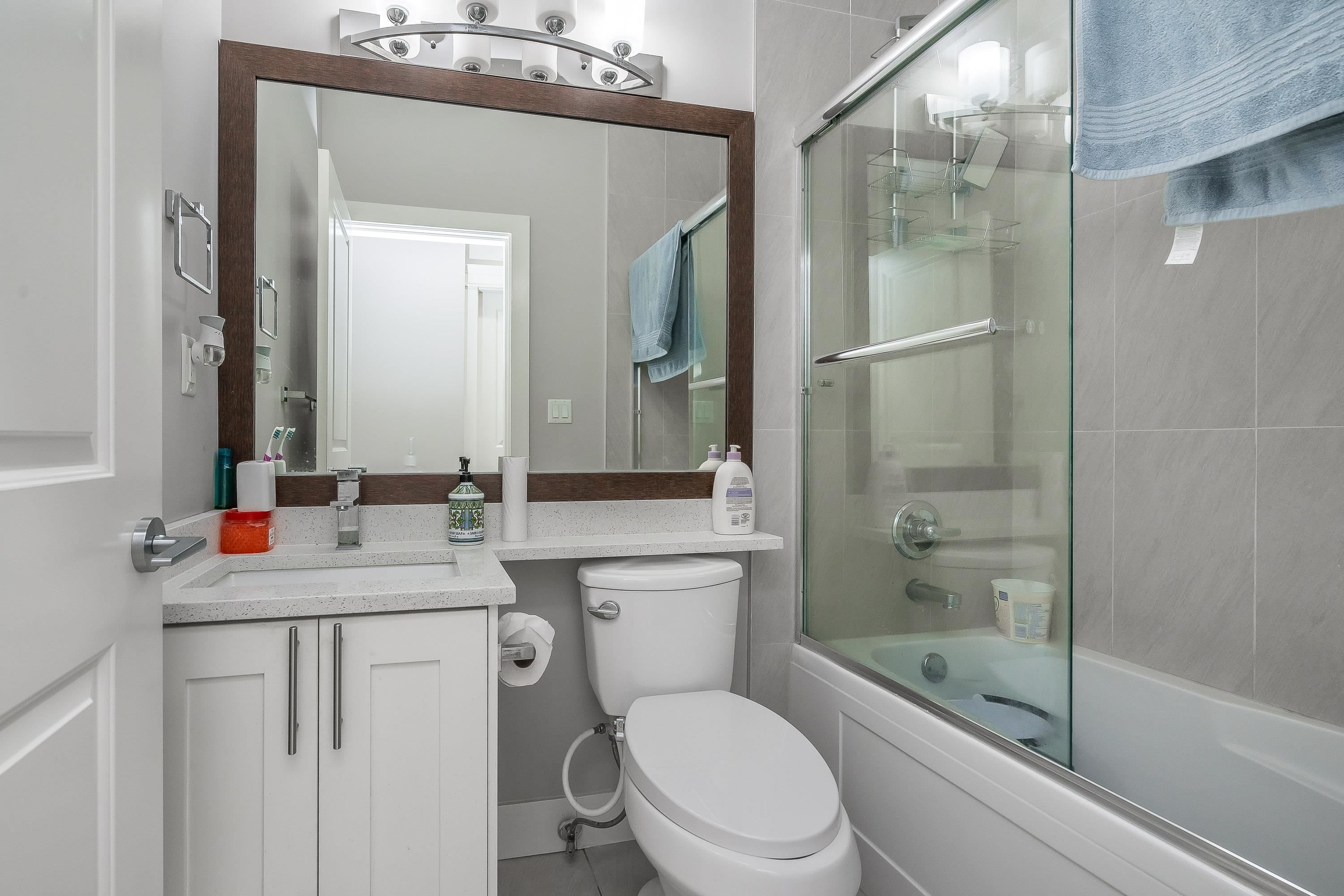 









33993


Mcphee

Place,
Mission,




BC
V2V 0E7

