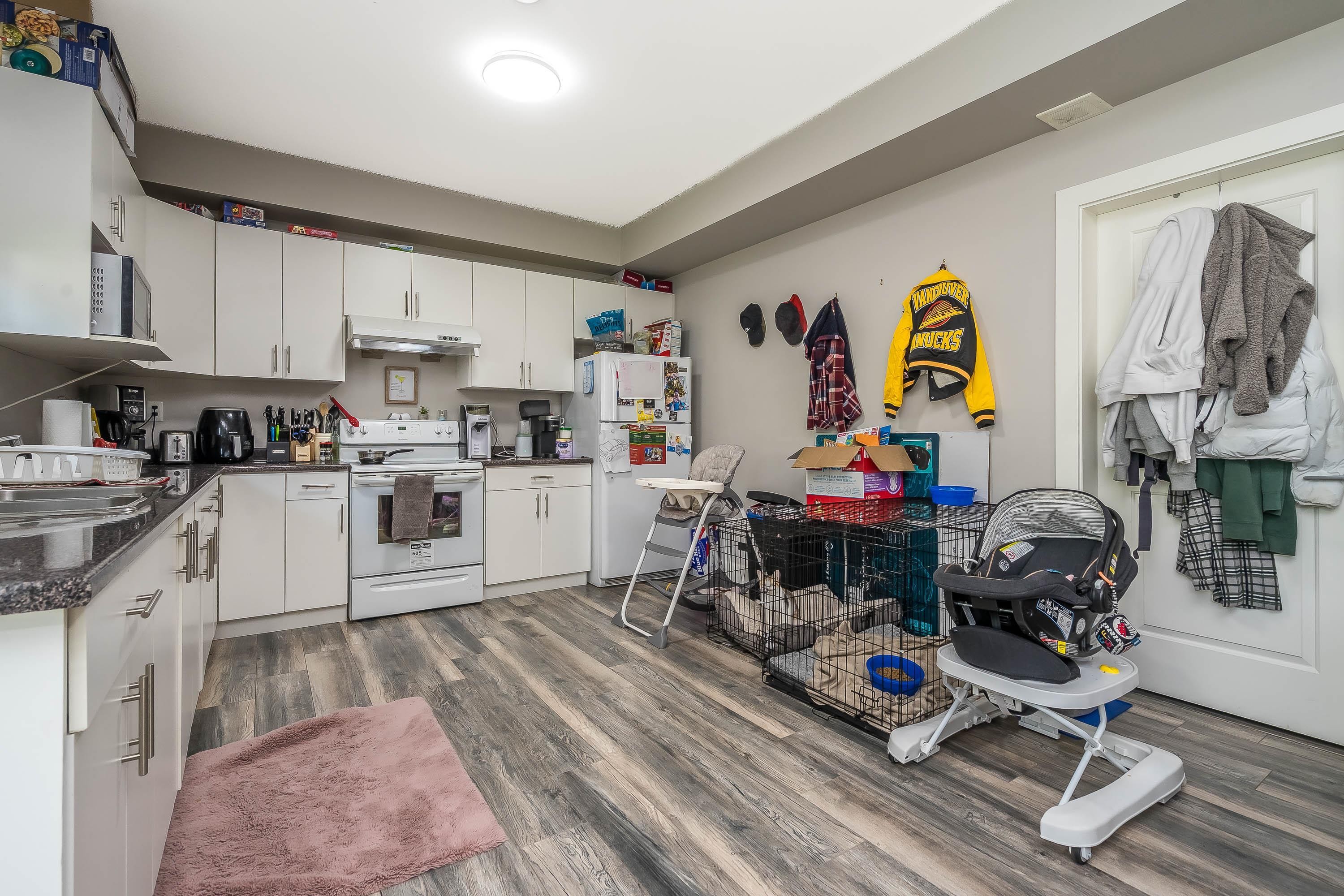 









33993


Mcphee

Place,
Mission,




BC
V2V 0E7

