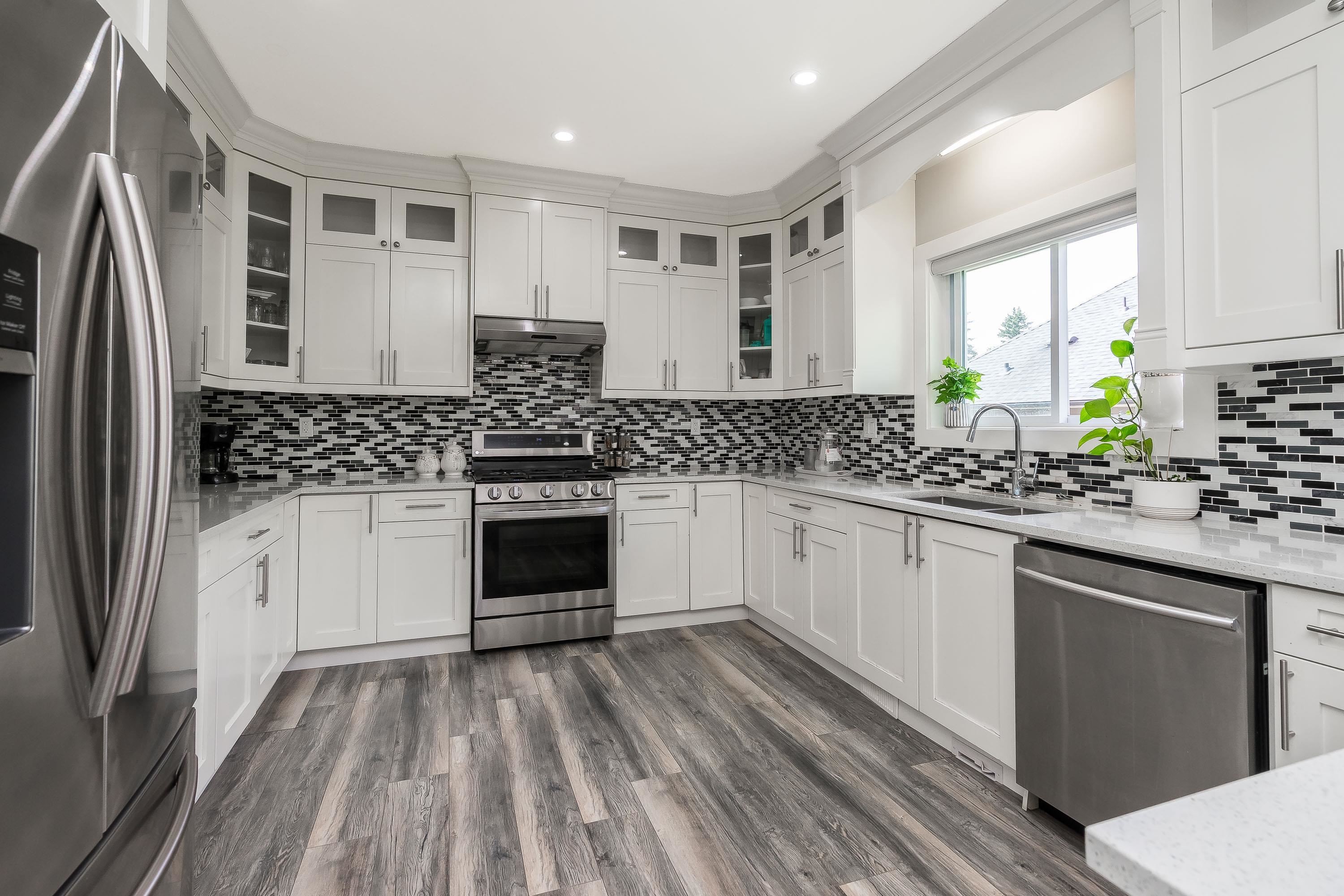 









33993


Mcphee

Place,
Mission,




BC
V2V 0E7

