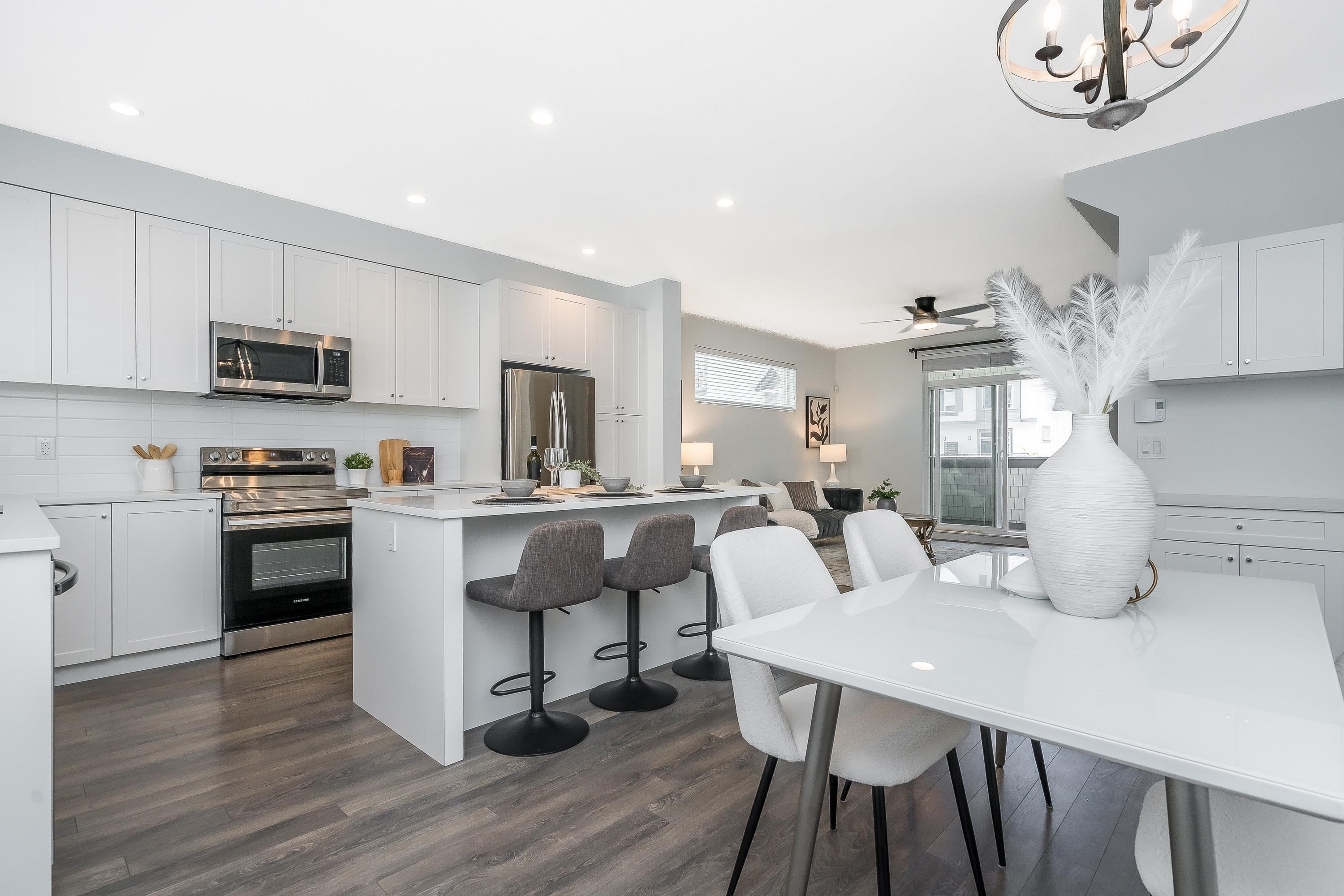 









15850


85

Avenue, 105,
Surrey,




BC
V4N 6W2

