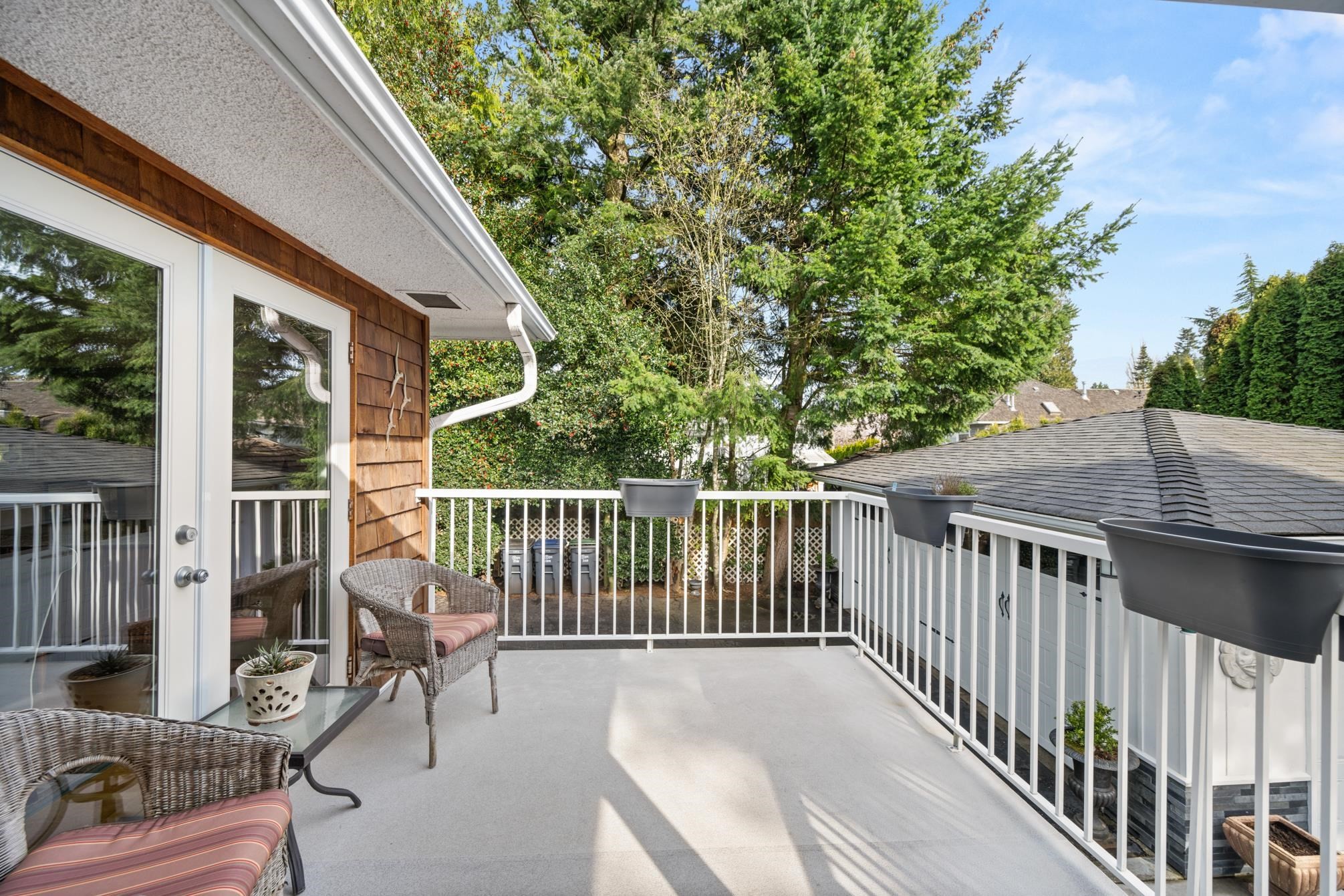 









13558


15

Avenue,
Surrey,




BC
V4A 1L2

