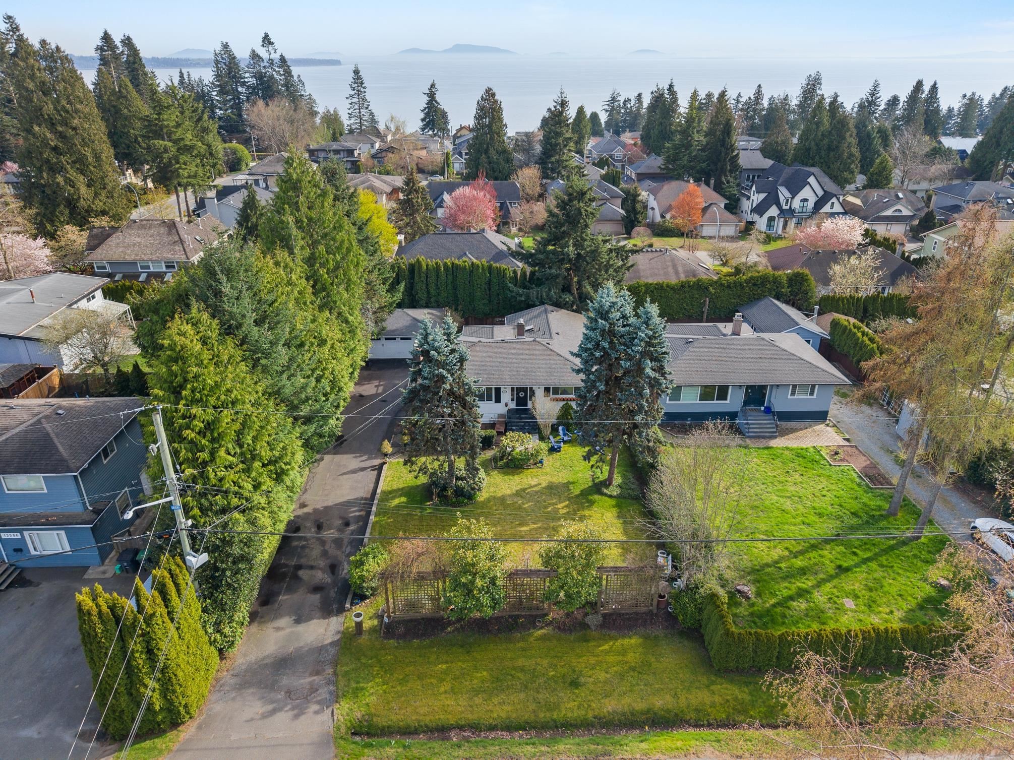 









13558


15

Avenue,
Surrey,




BC
V4A 1L2

