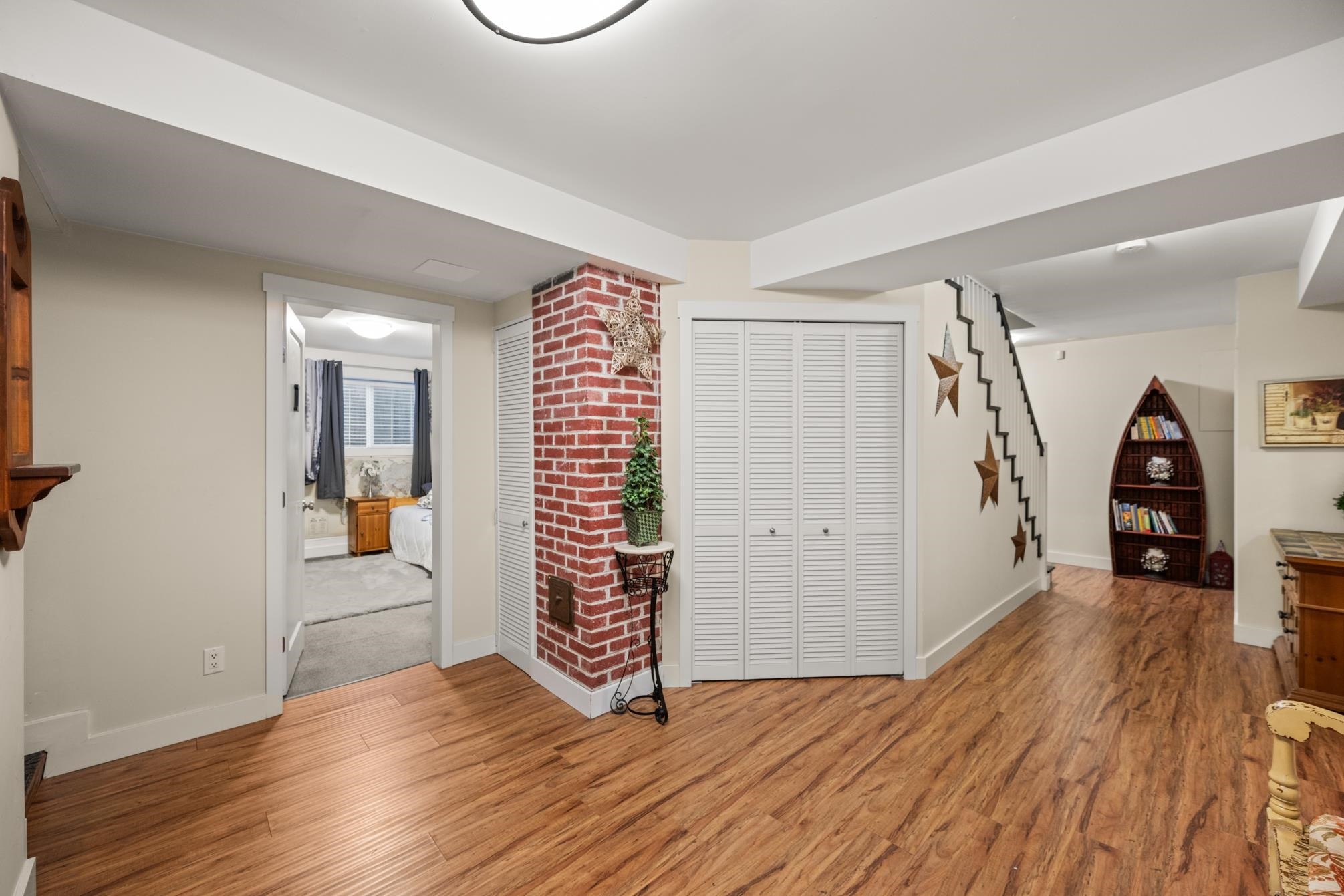 









13558


15

Avenue,
Surrey,




BC
V4A 1L2

