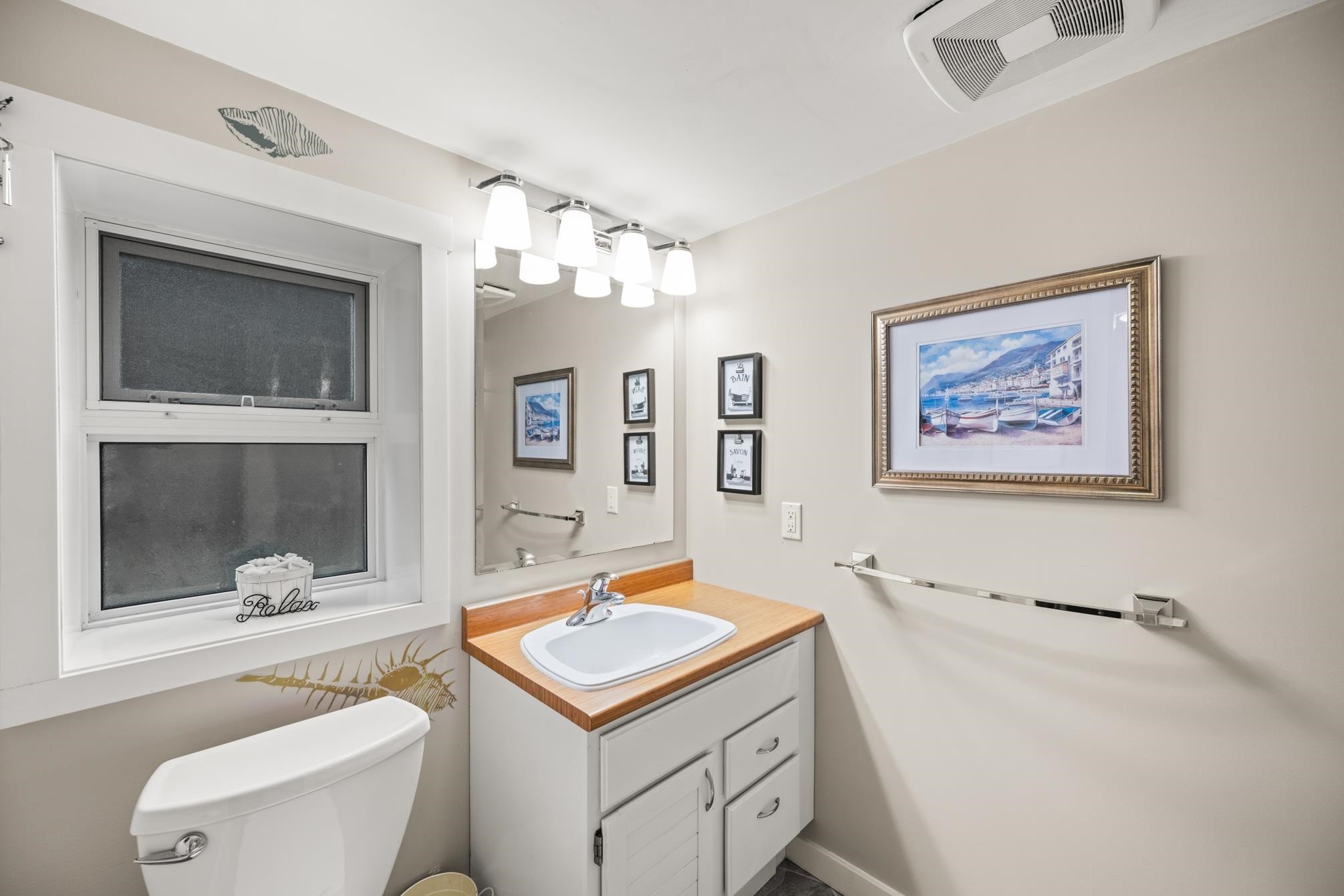 









13558


15

Avenue,
Surrey,




BC
V4A 1L2

