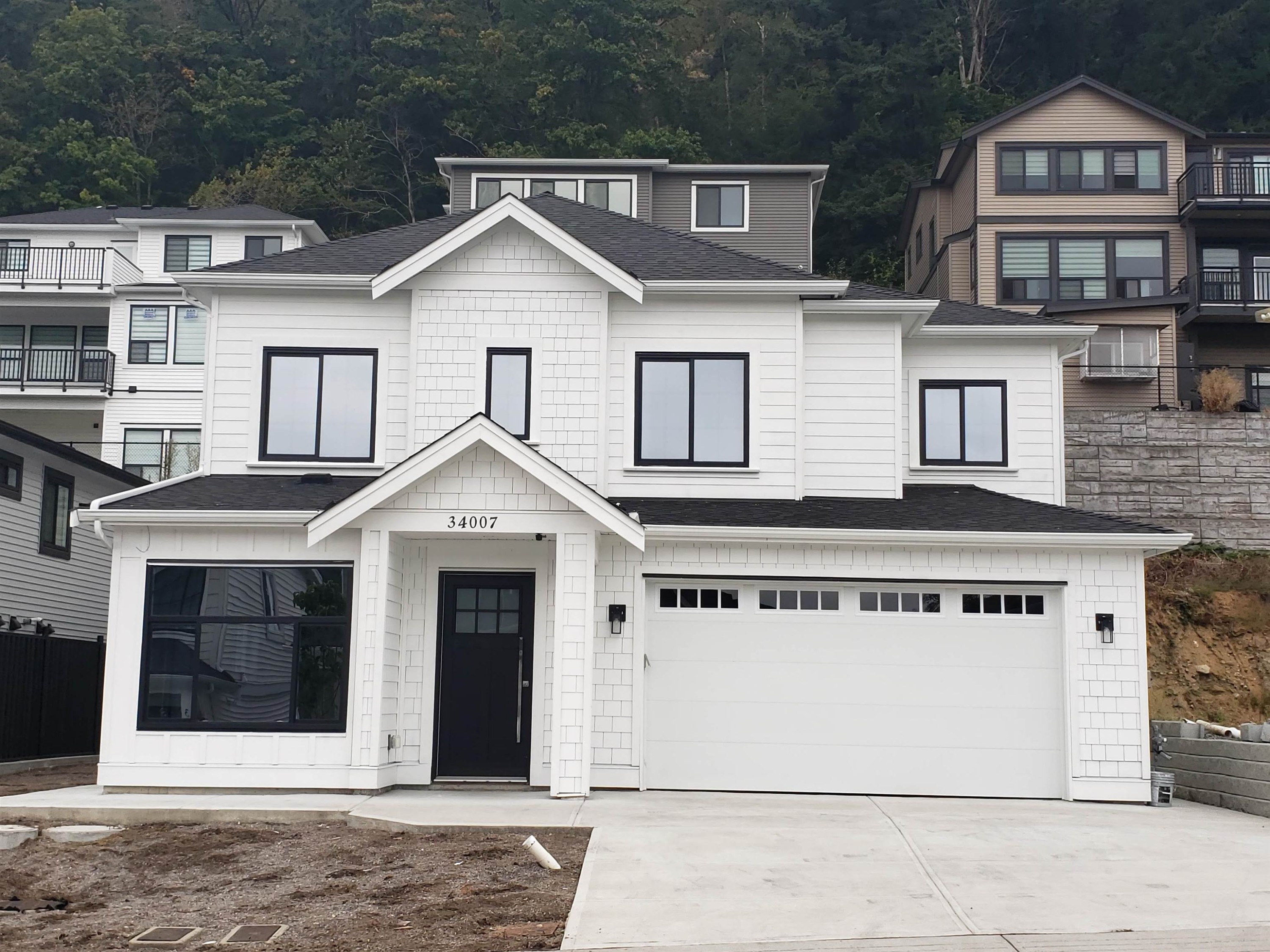 









34007


Barker

Court,
Mission,




BC
V2V 6B2

