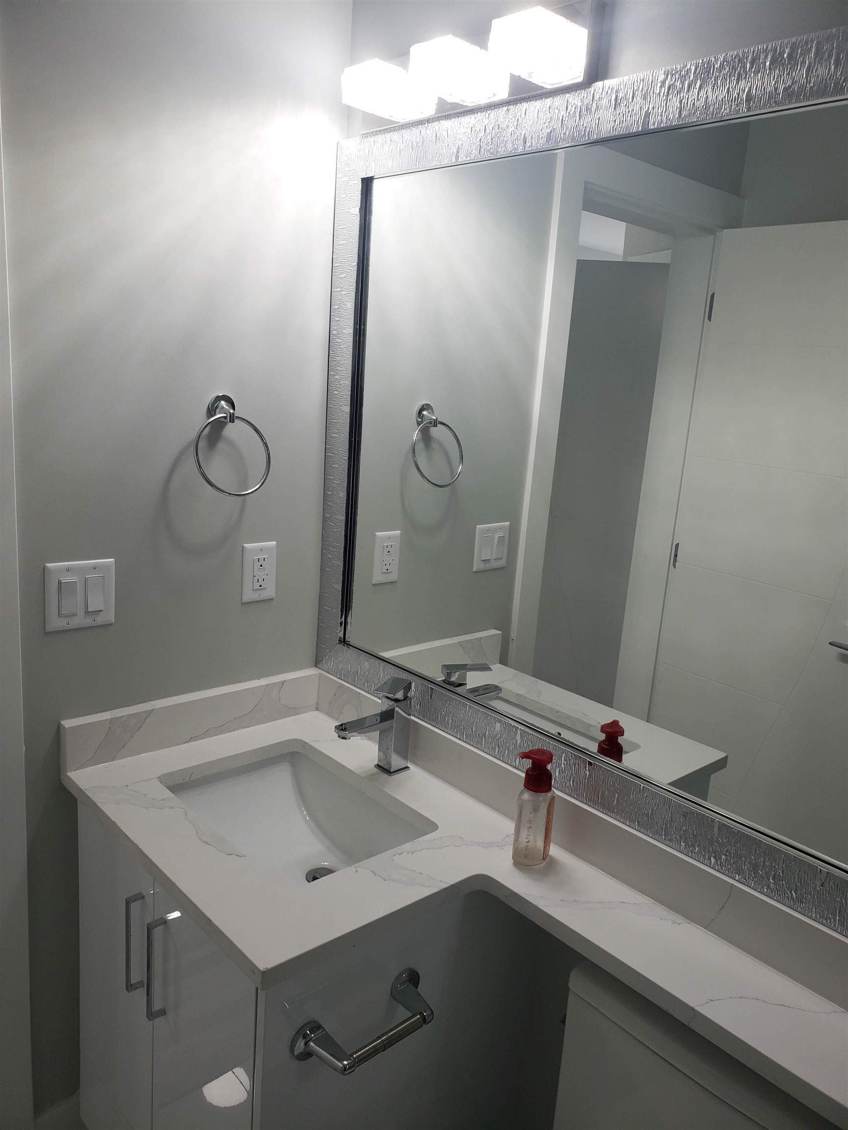 









34007


Barker

Court,
Mission,




BC
V2V 6B2

