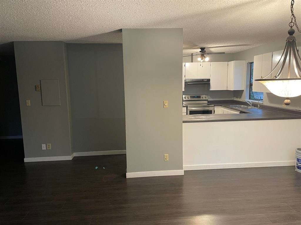 









7131


133a

Street, 201,
Surrey,




BC
V3W 8A1

