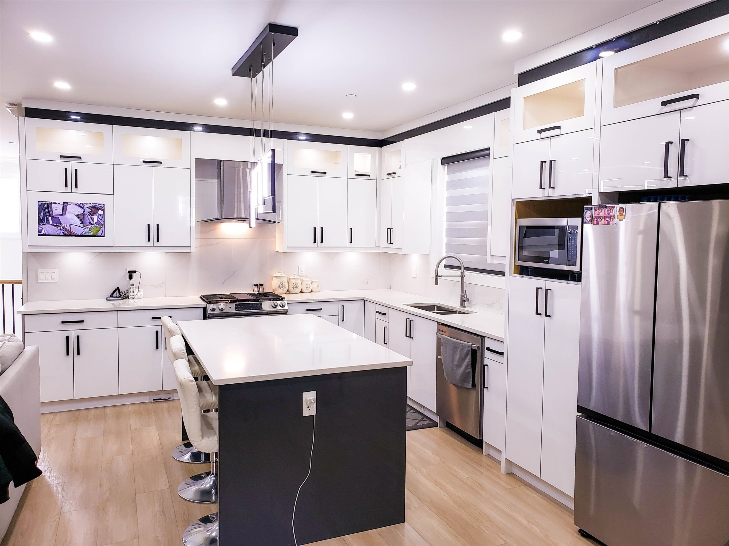 









32663


Cunningham

Avenue,
Mission,




BC
V4S 0E5

