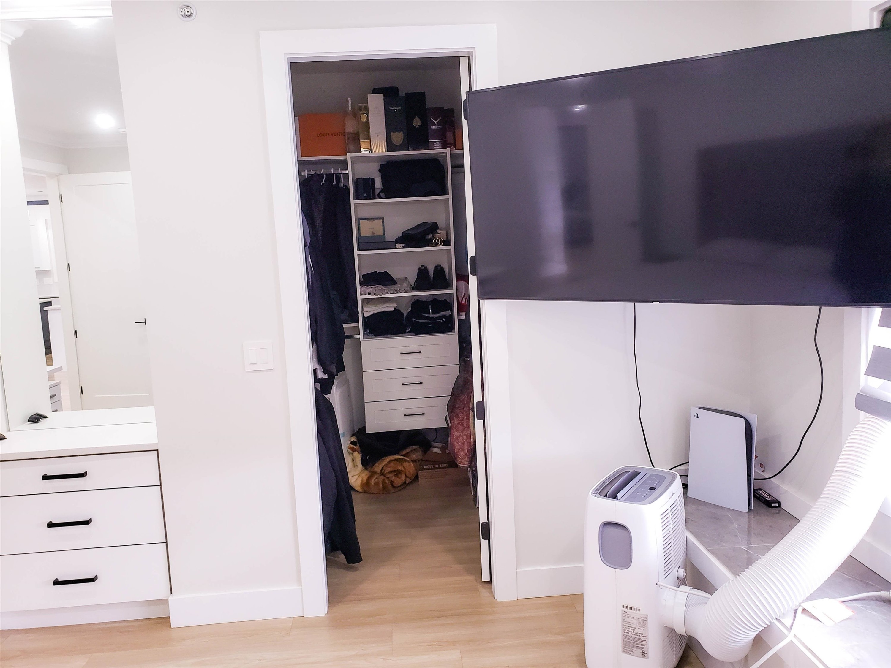 









32663


Cunningham

Avenue,
Mission,




BC
V4S 0E5

