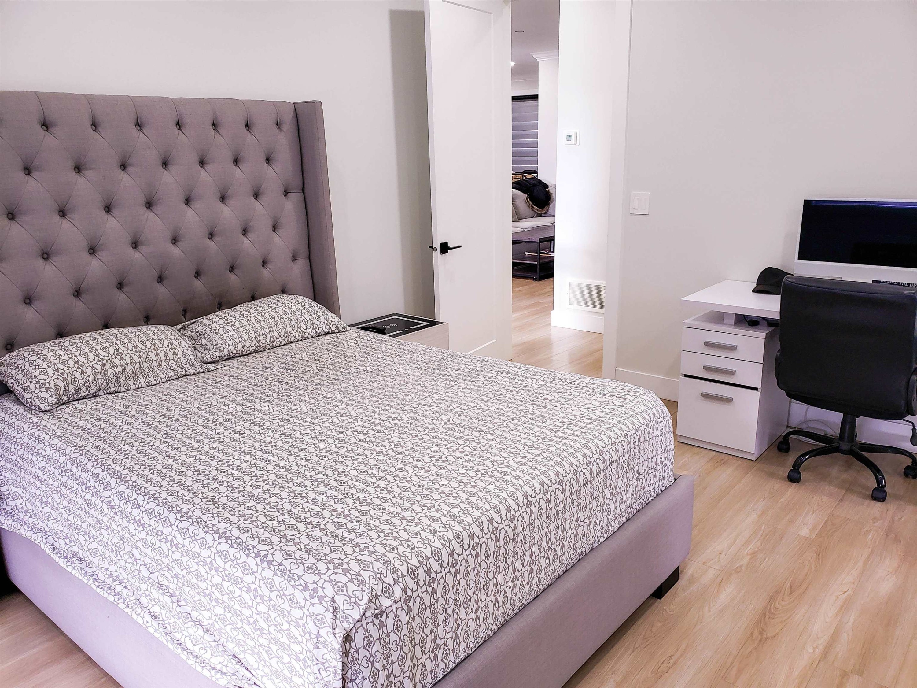 









32663


Cunningham

Avenue,
Mission,




BC
V4S 0E5

