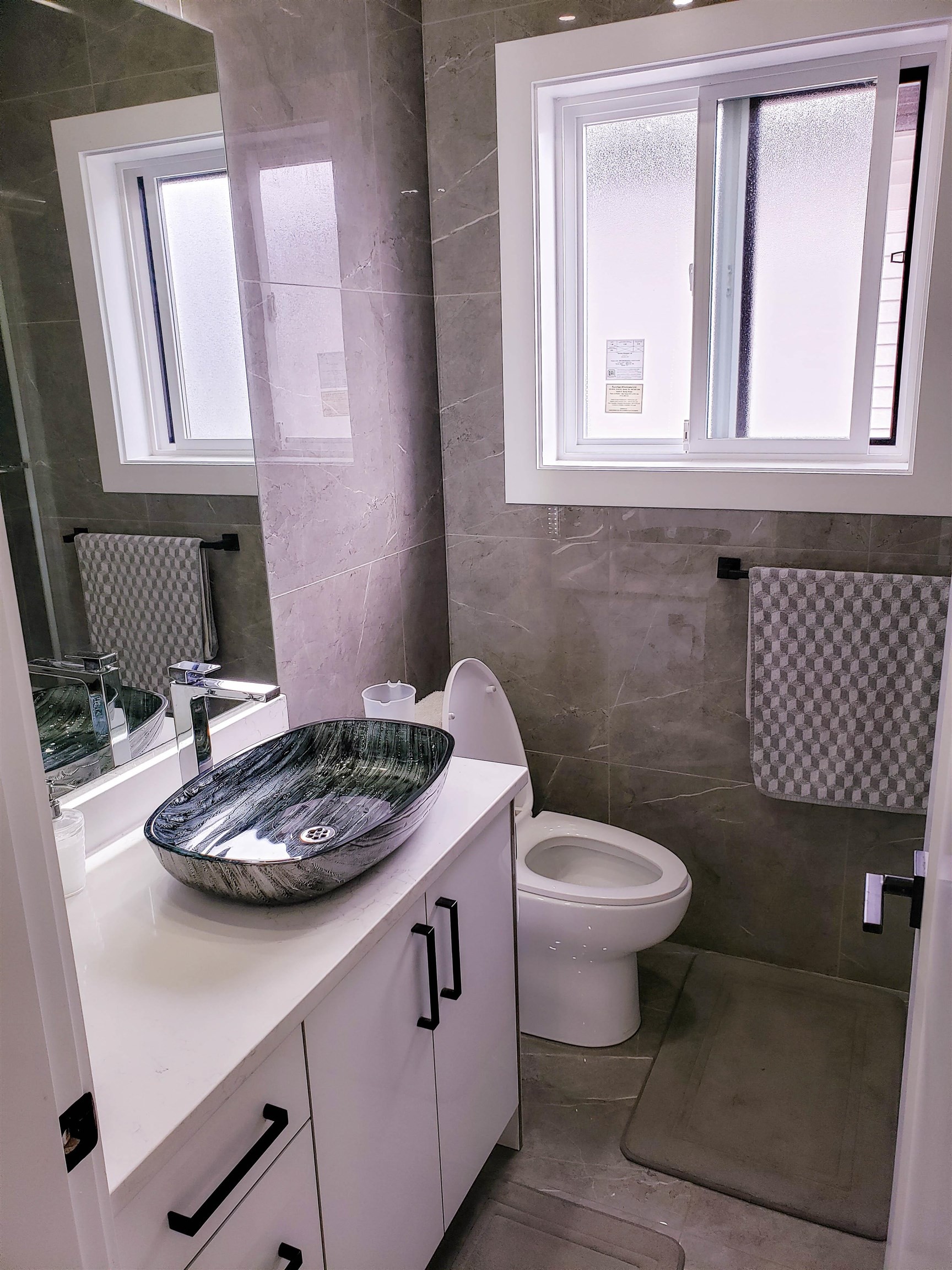 









32663


Cunningham

Avenue,
Mission,




BC
V4S 0E5

