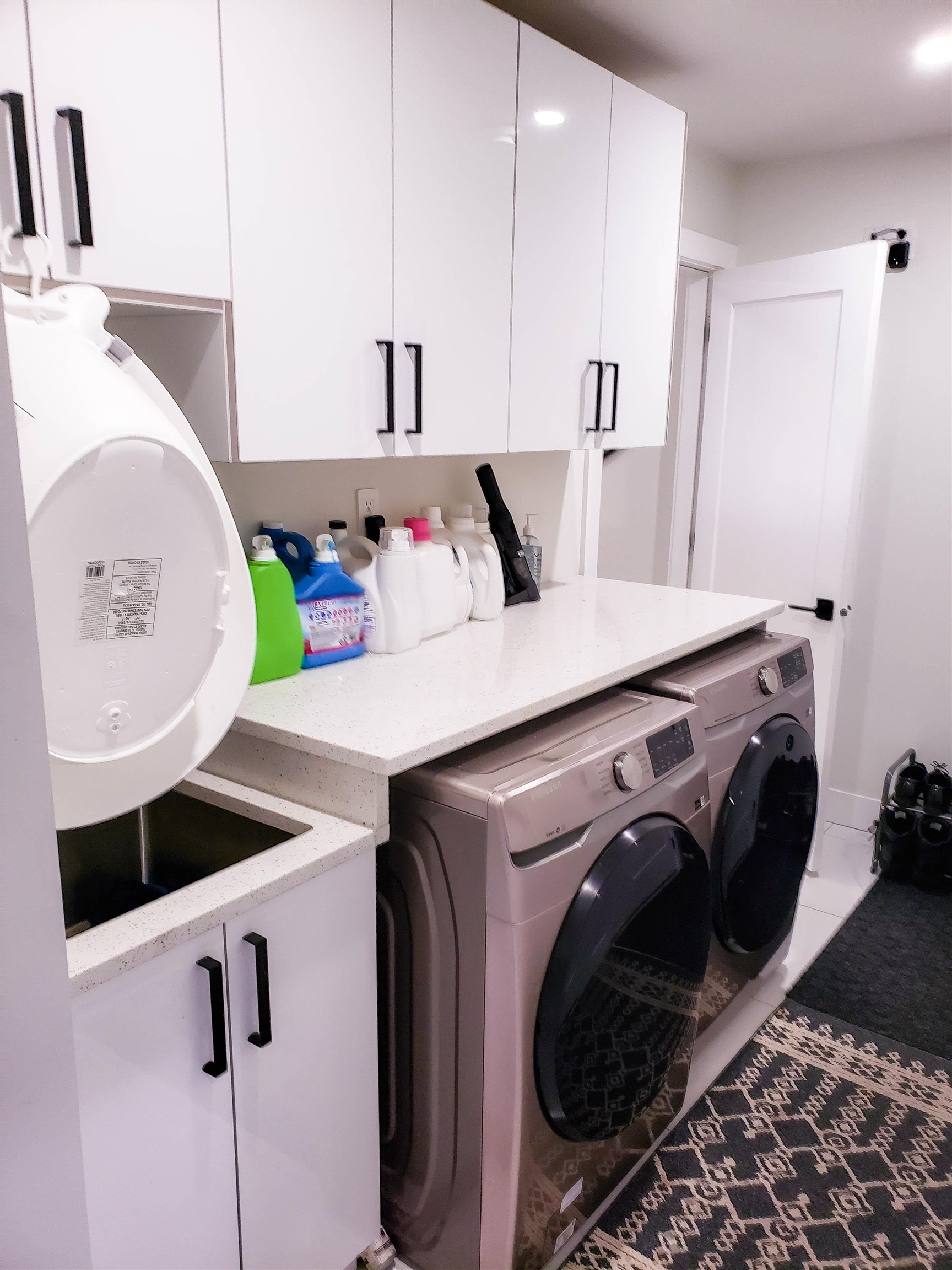 









32663


Cunningham

Avenue,
Mission,




BC
V4S 0E5

