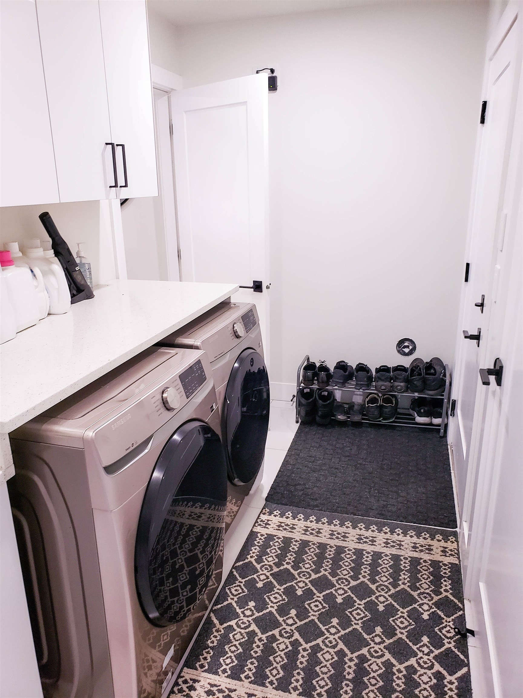 









32663


Cunningham

Avenue,
Mission,




BC
V4S 0E5

