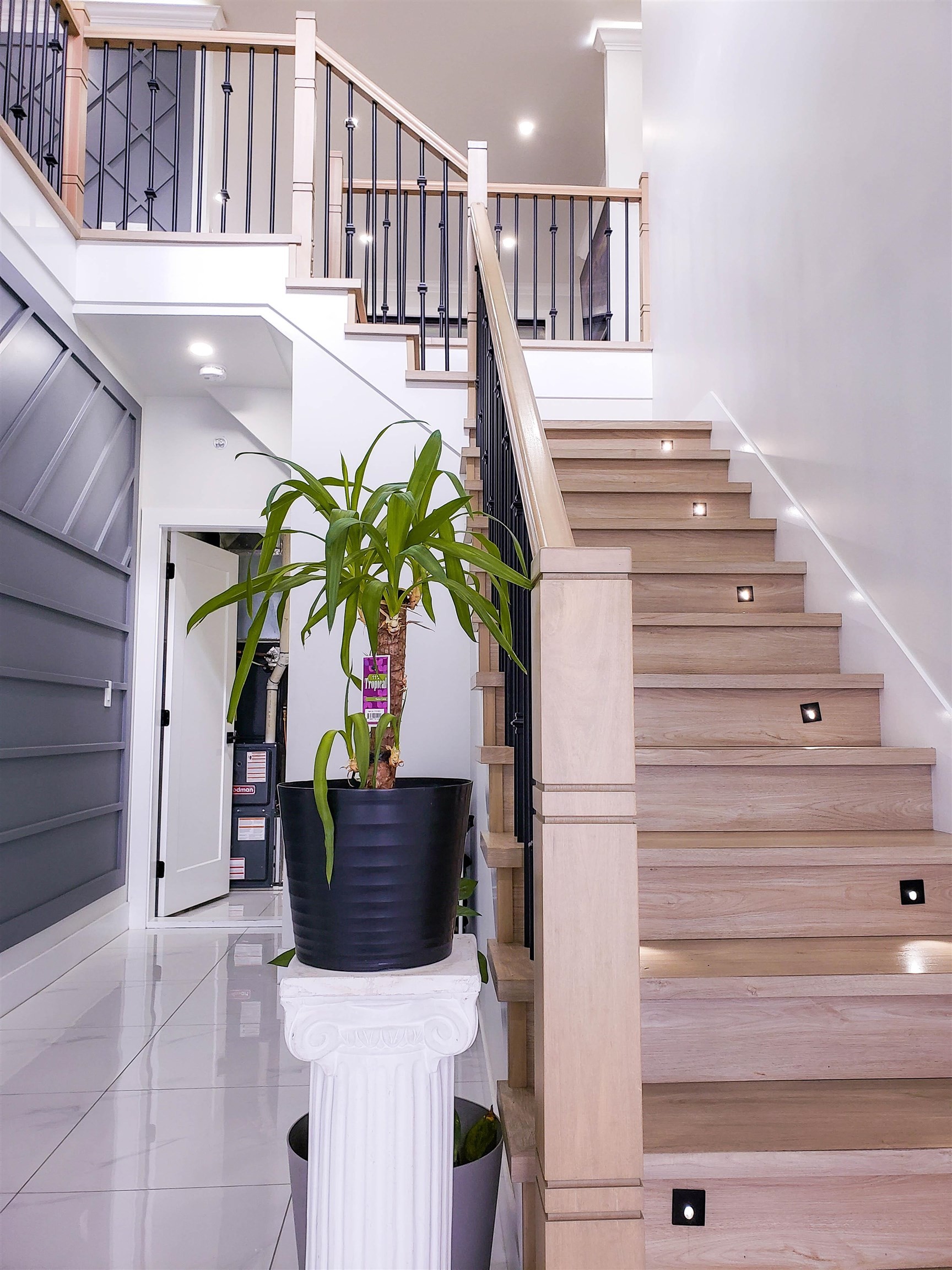 









32663


Cunningham

Avenue,
Mission,




BC
V4S 0E5

