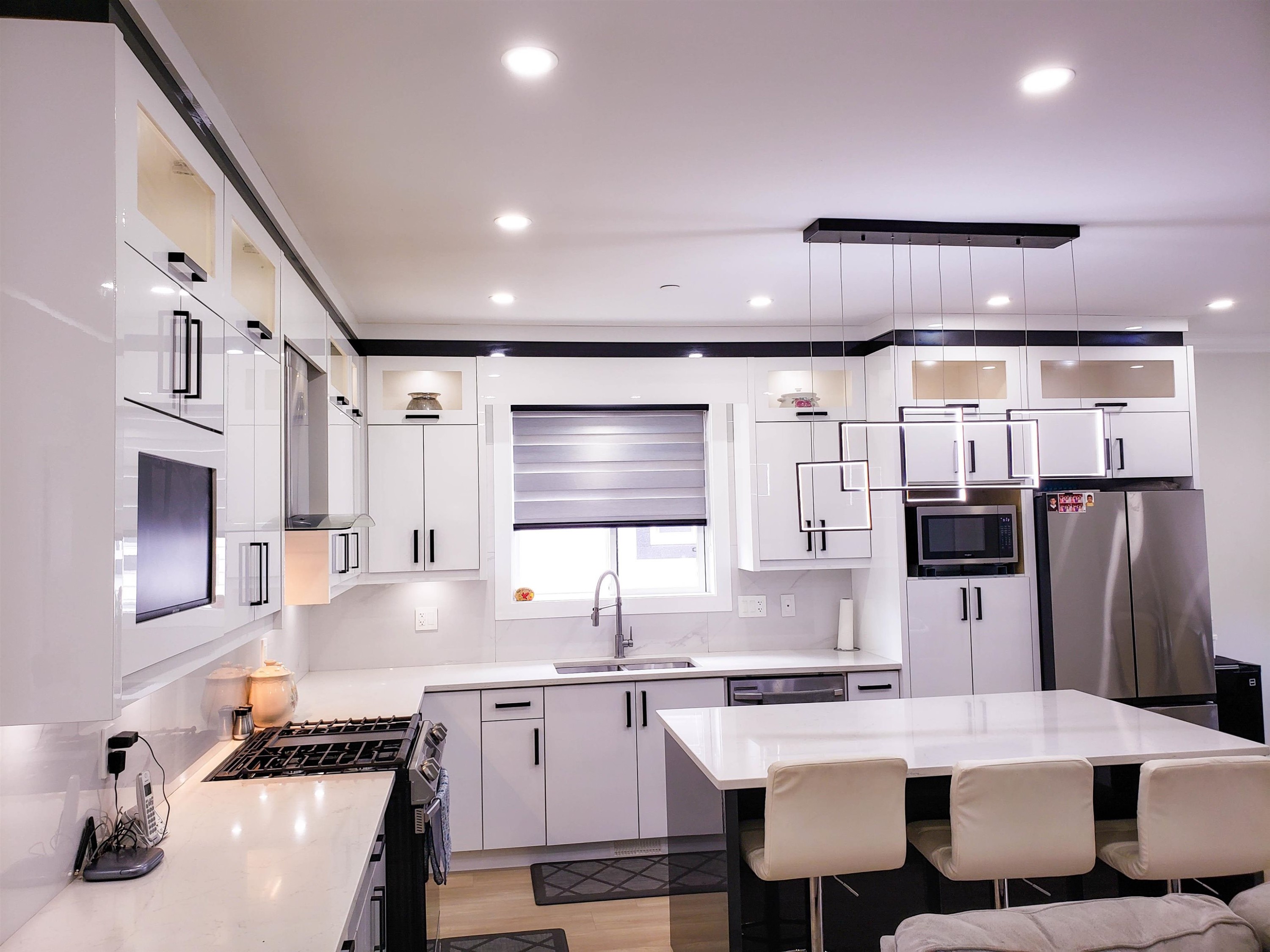 









32663


Cunningham

Avenue,
Mission,




BC
V4S 0E5

