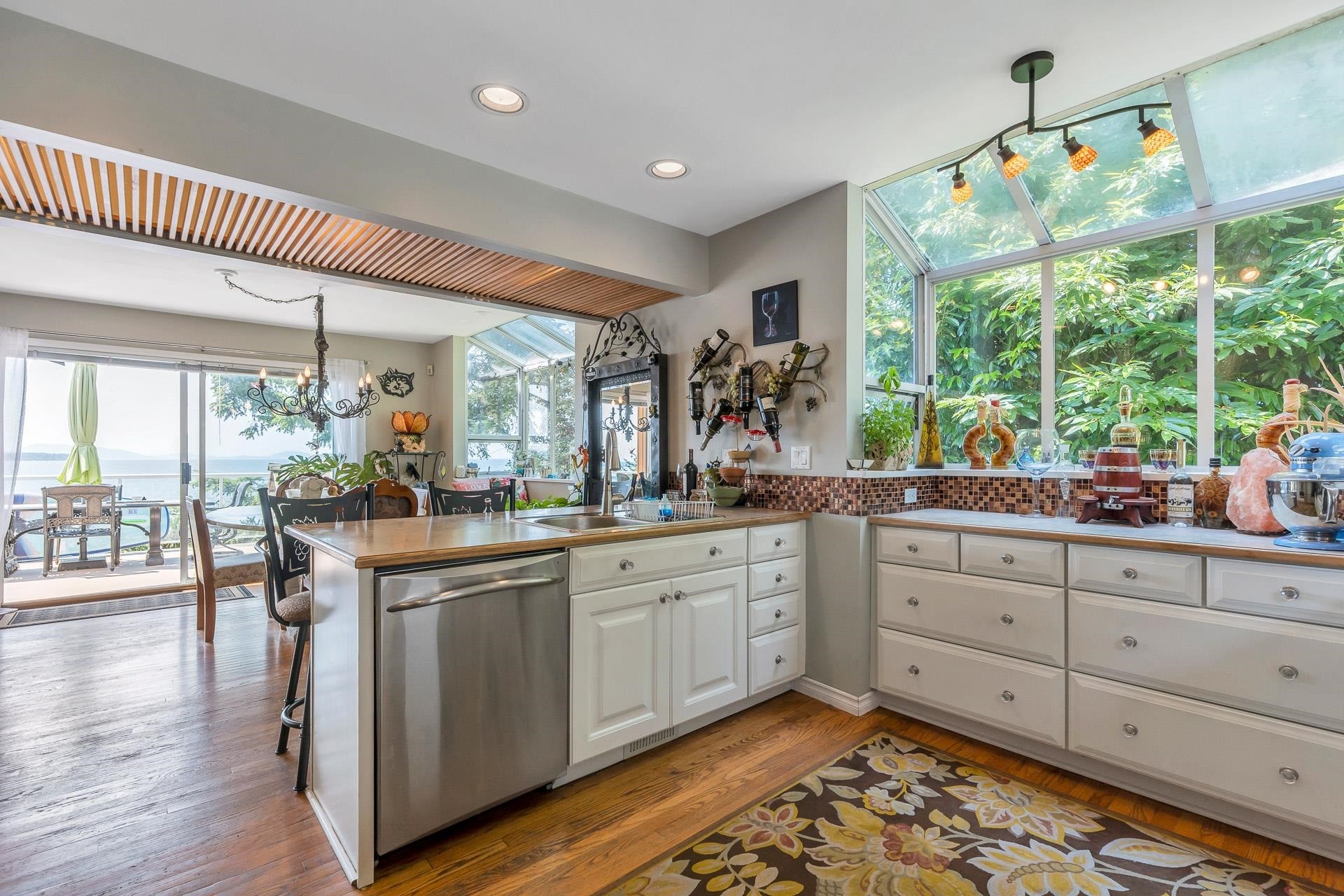 









14810


Prospect

Avenue,
Surrey,




BC
V4B 2B1

