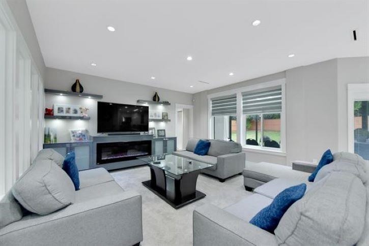 









10266


126

Street,
Surrey,




BC
V3V 5E7

