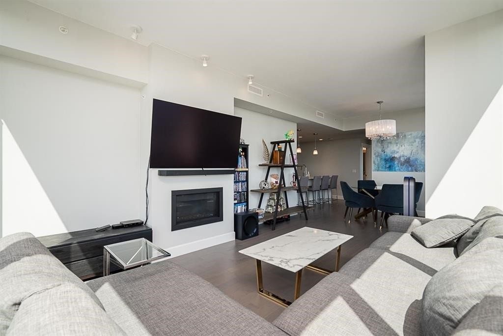 









2180


Gladwin

Road, 2207,
Abbotsford,




BC
V2S 0H4

