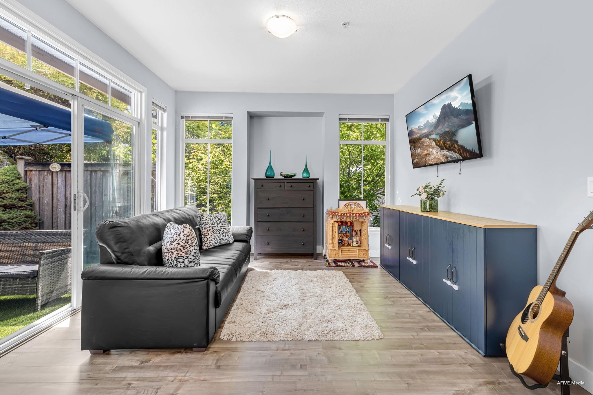 









11860


River

Road, 43,
Surrey,




BC
V3V 2V7

