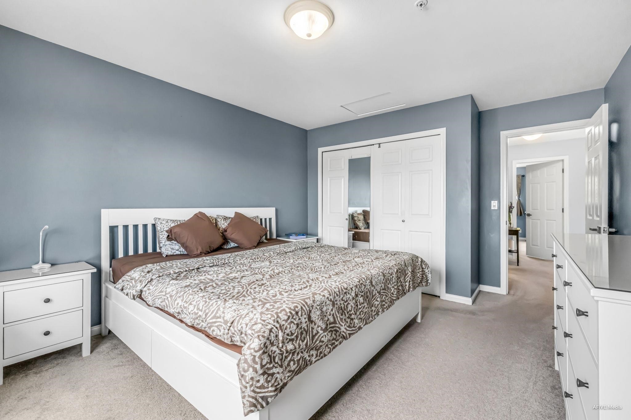 









11860


River

Road, 43,
Surrey,




BC
V3V 2V7

