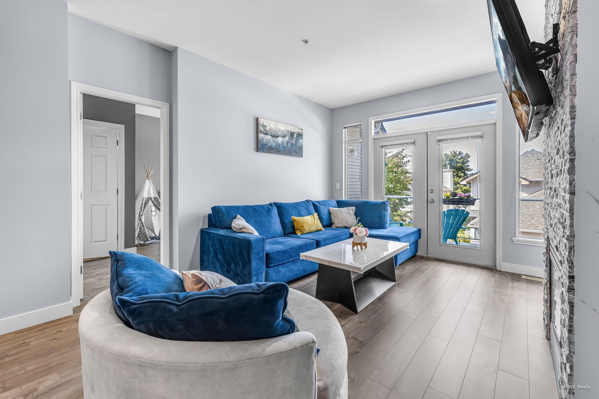 









11860


River

Road, 43,
Surrey,




BC
V3V 2V7

