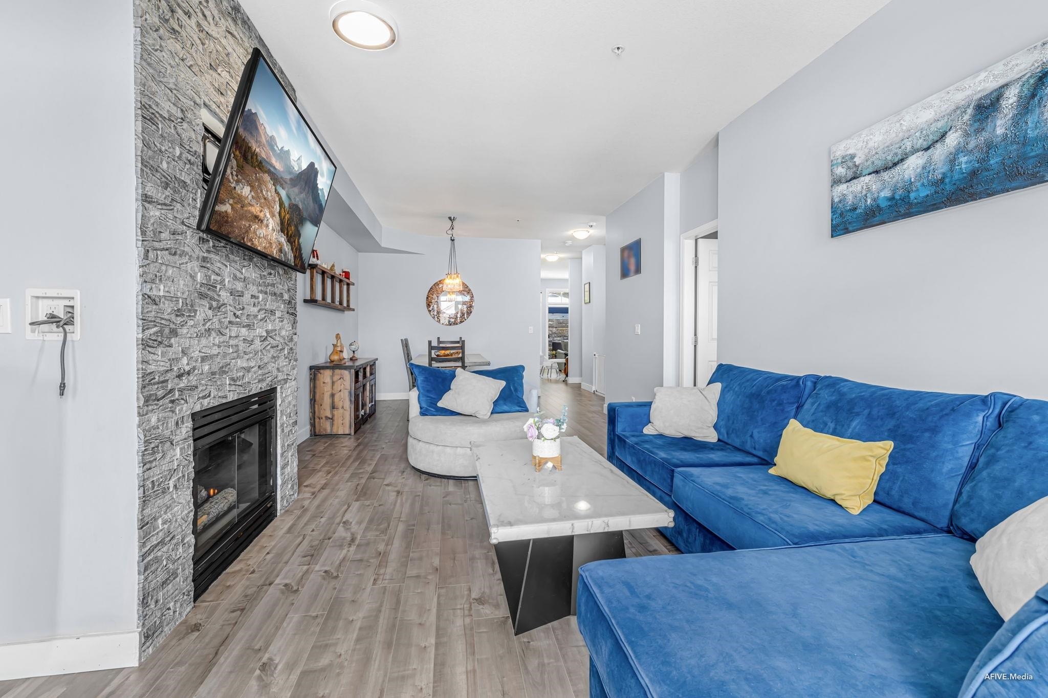 









11860


River

Road, 43,
Surrey,




BC
V3V 2V7

