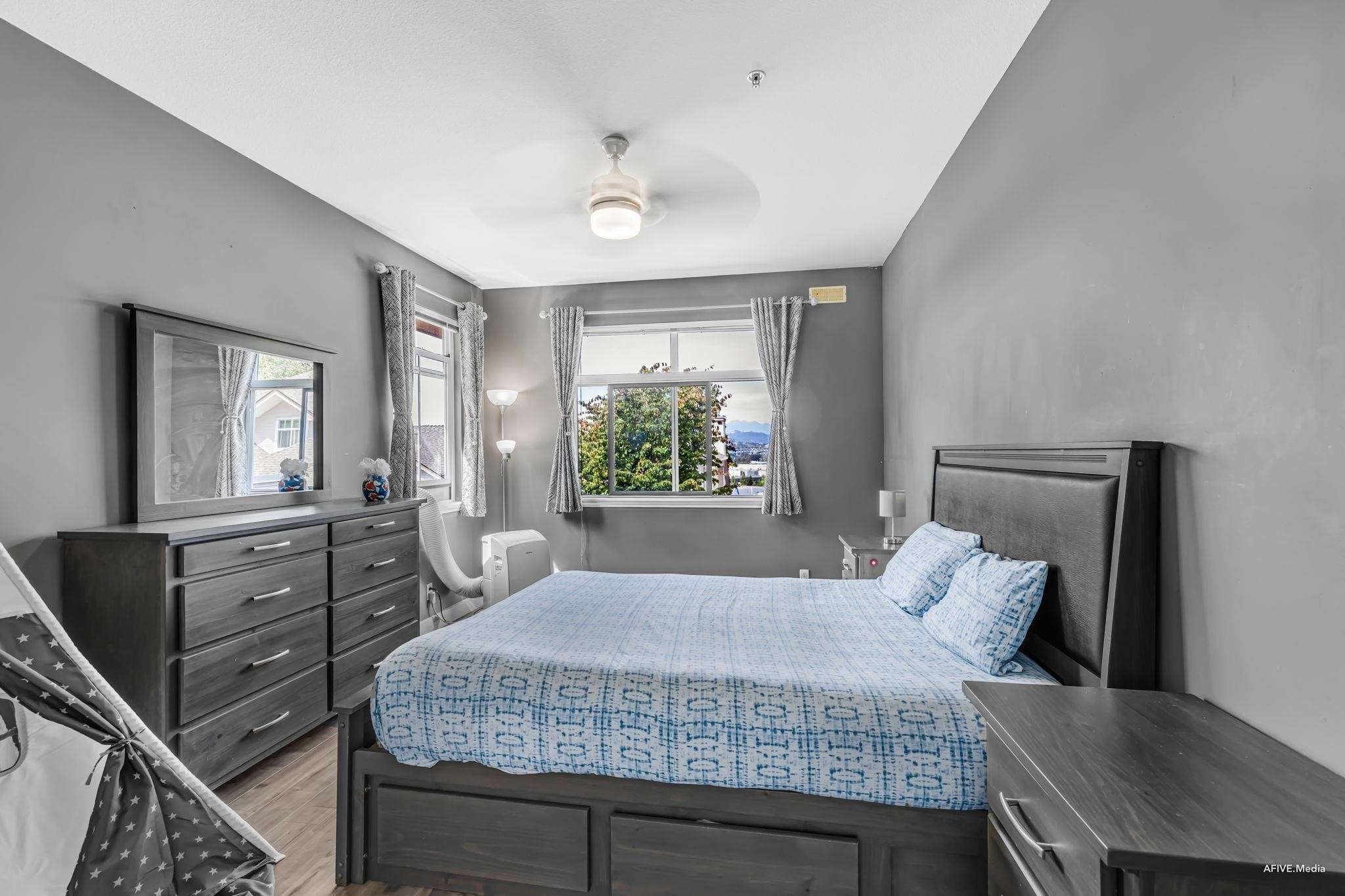 









11860


River

Road, 43,
Surrey,




BC
V3V 2V7

