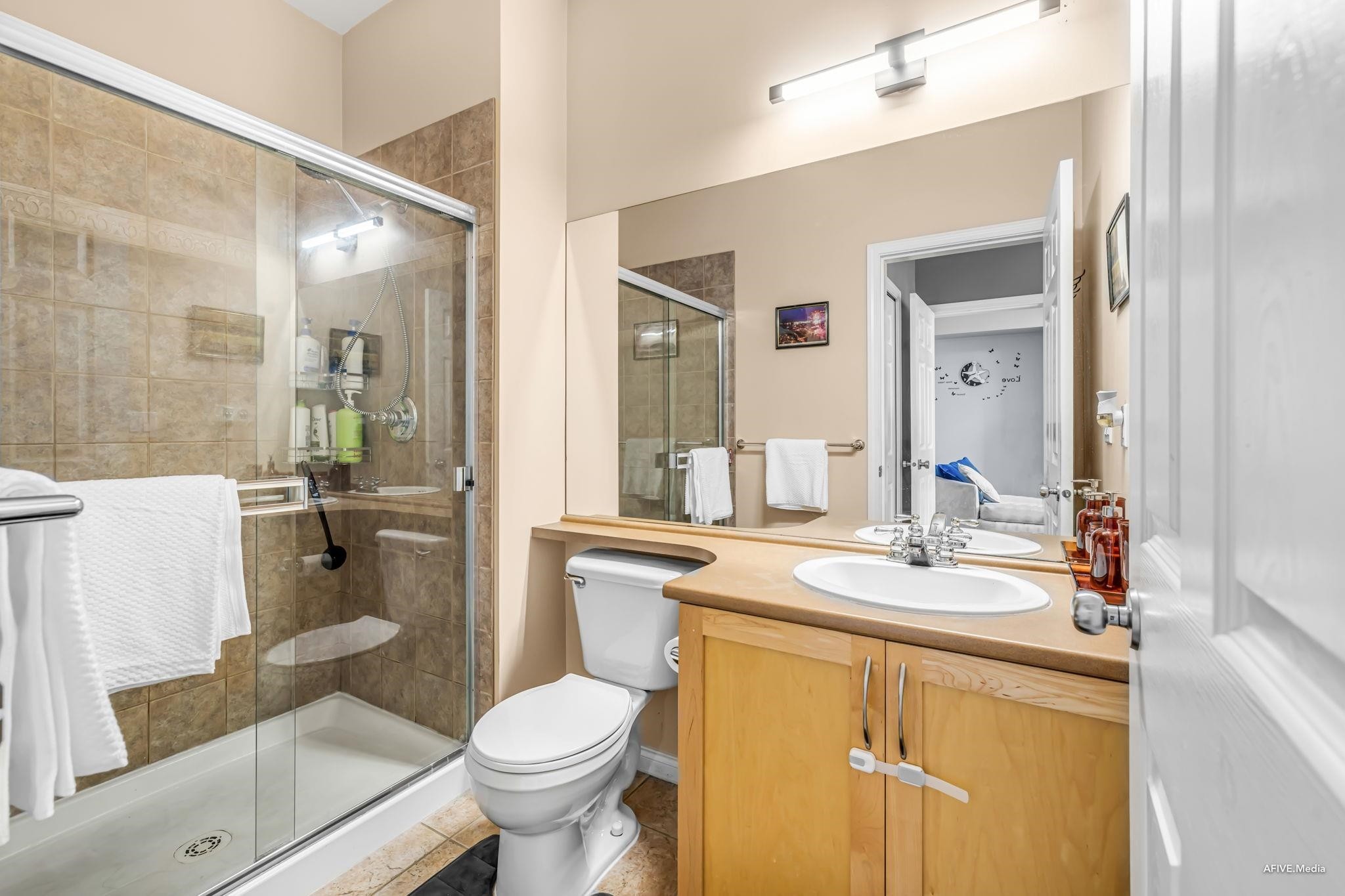 









11860


River

Road, 43,
Surrey,




BC
V3V 2V7

