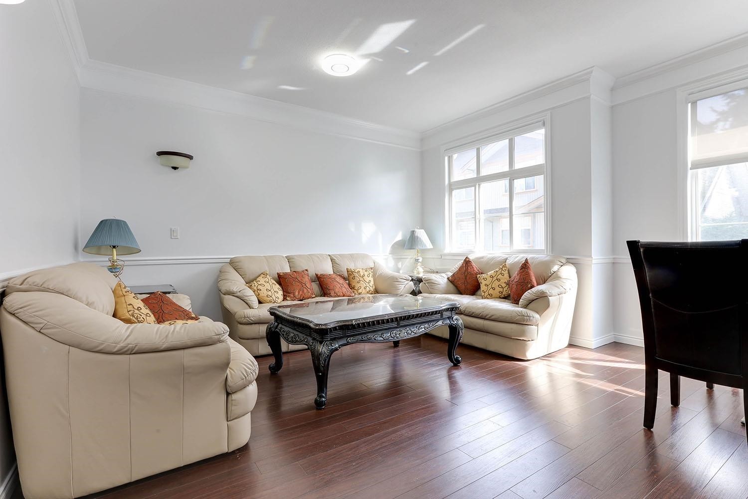 









7518


138

Street, 56,
Surrey,




BC
V3W 1S1

