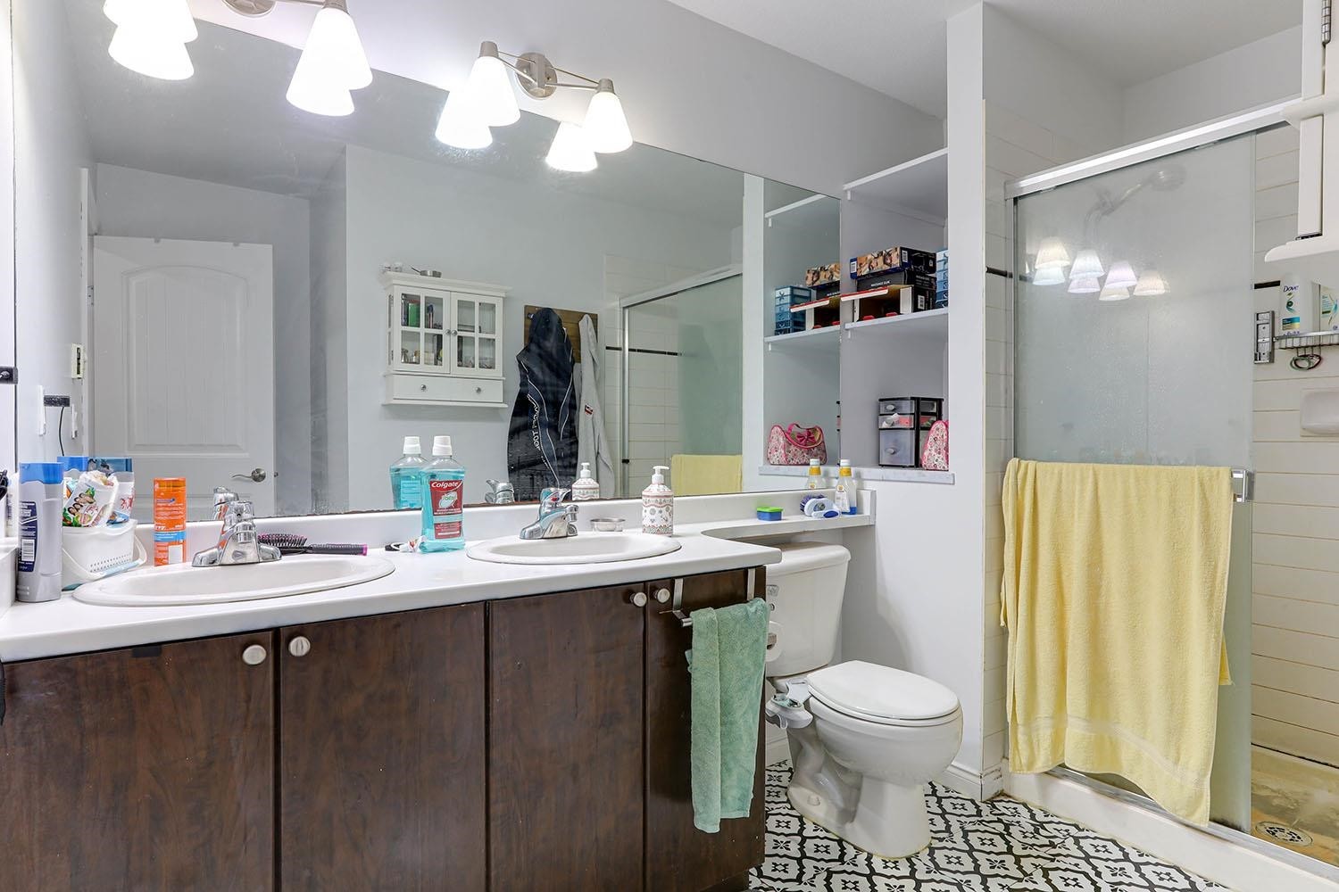 









7518


138

Street, 56,
Surrey,




BC
V3W 1S1

