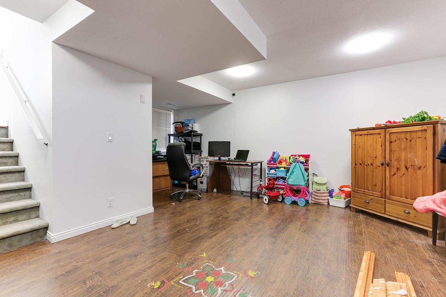 









7518


138

Street, 56,
Surrey,




BC
V3W 1S1

