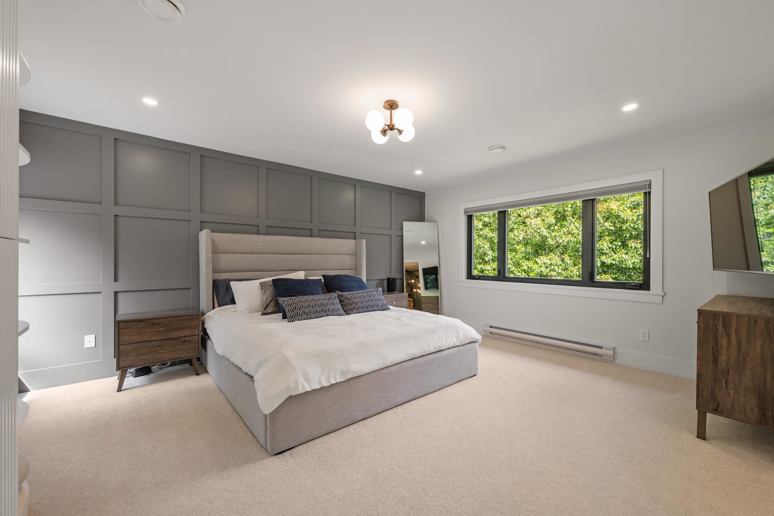 









12685


20th

Avenue,
Surrey,




BC
V4A 6J3

