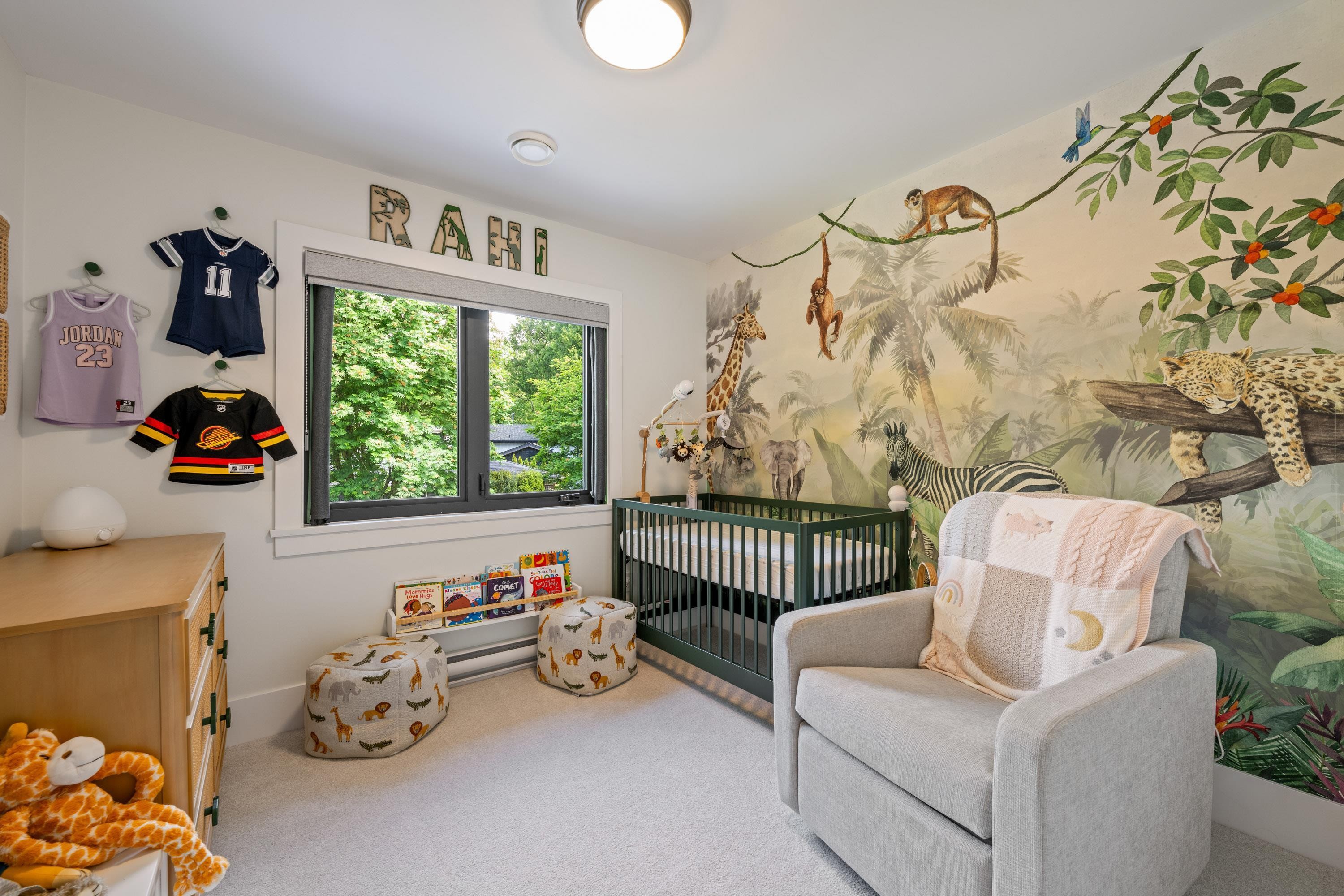 









12685


20th

Avenue,
Surrey,




BC
V4A 6J3

